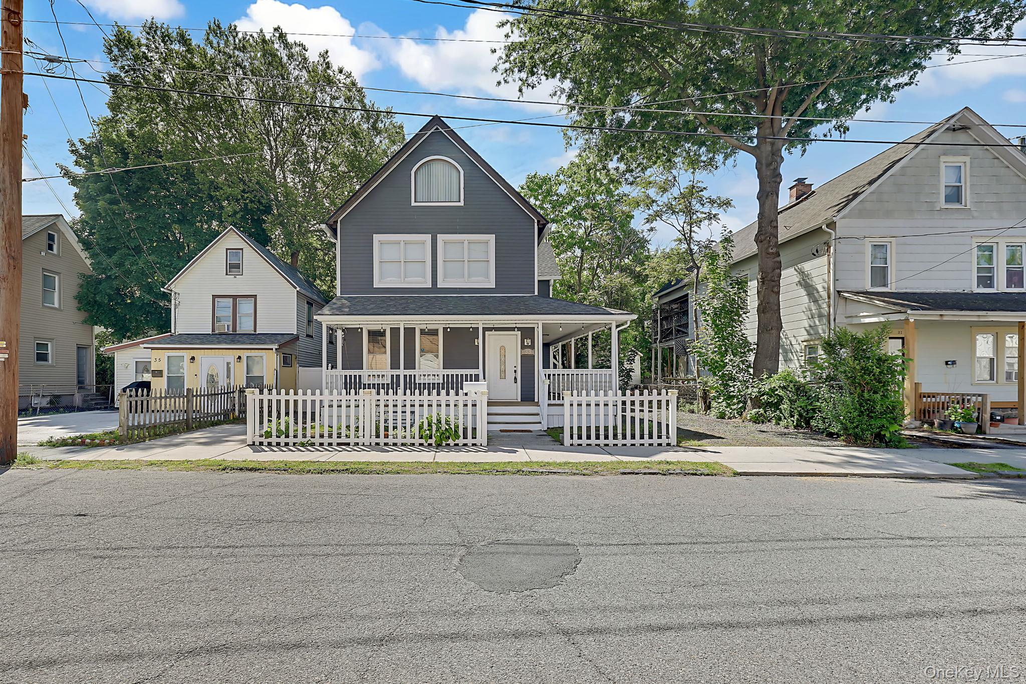 33 Seward Avenue Property Photo 1