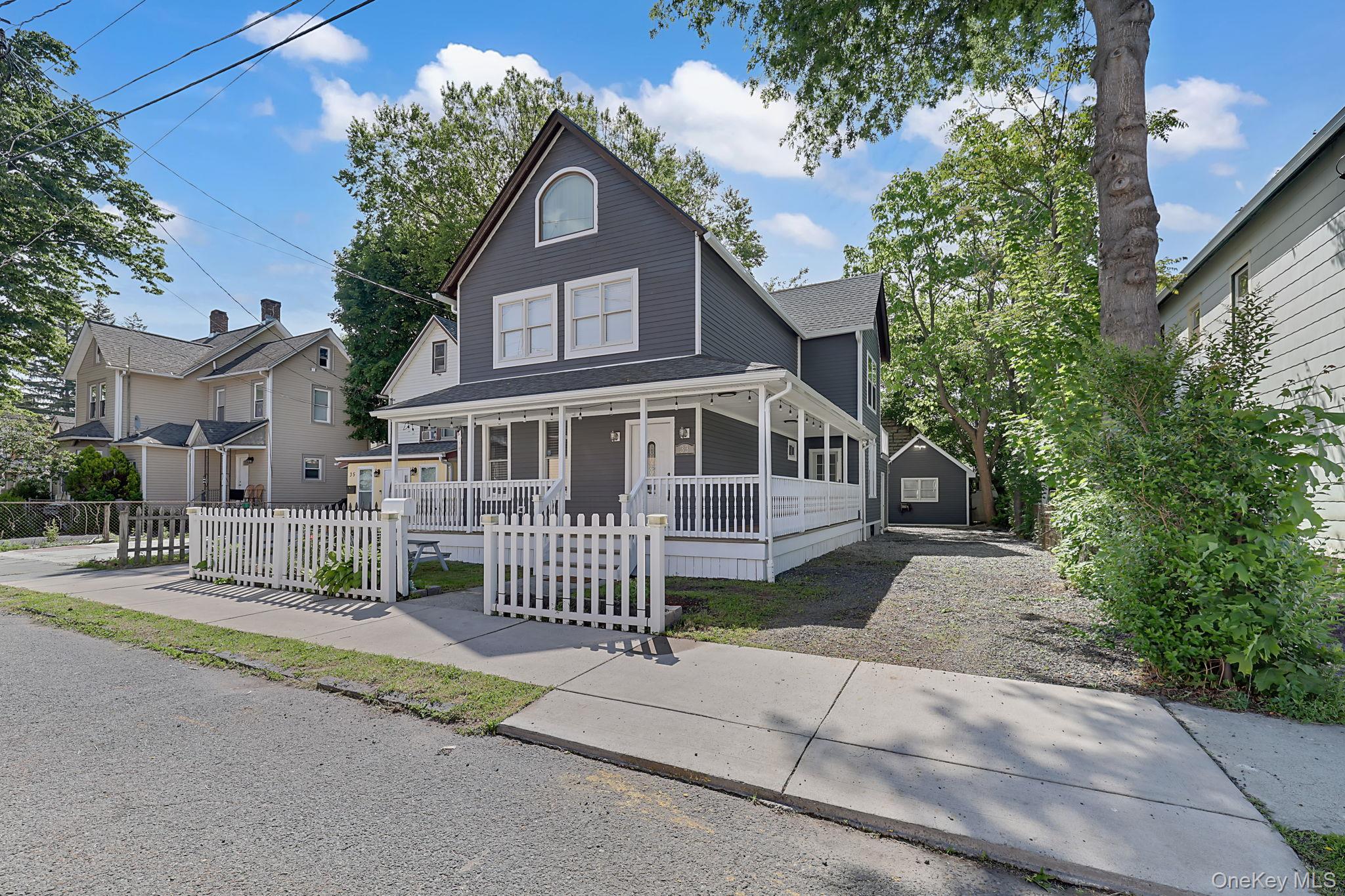 33 Seward Avenue Property Photo 2
