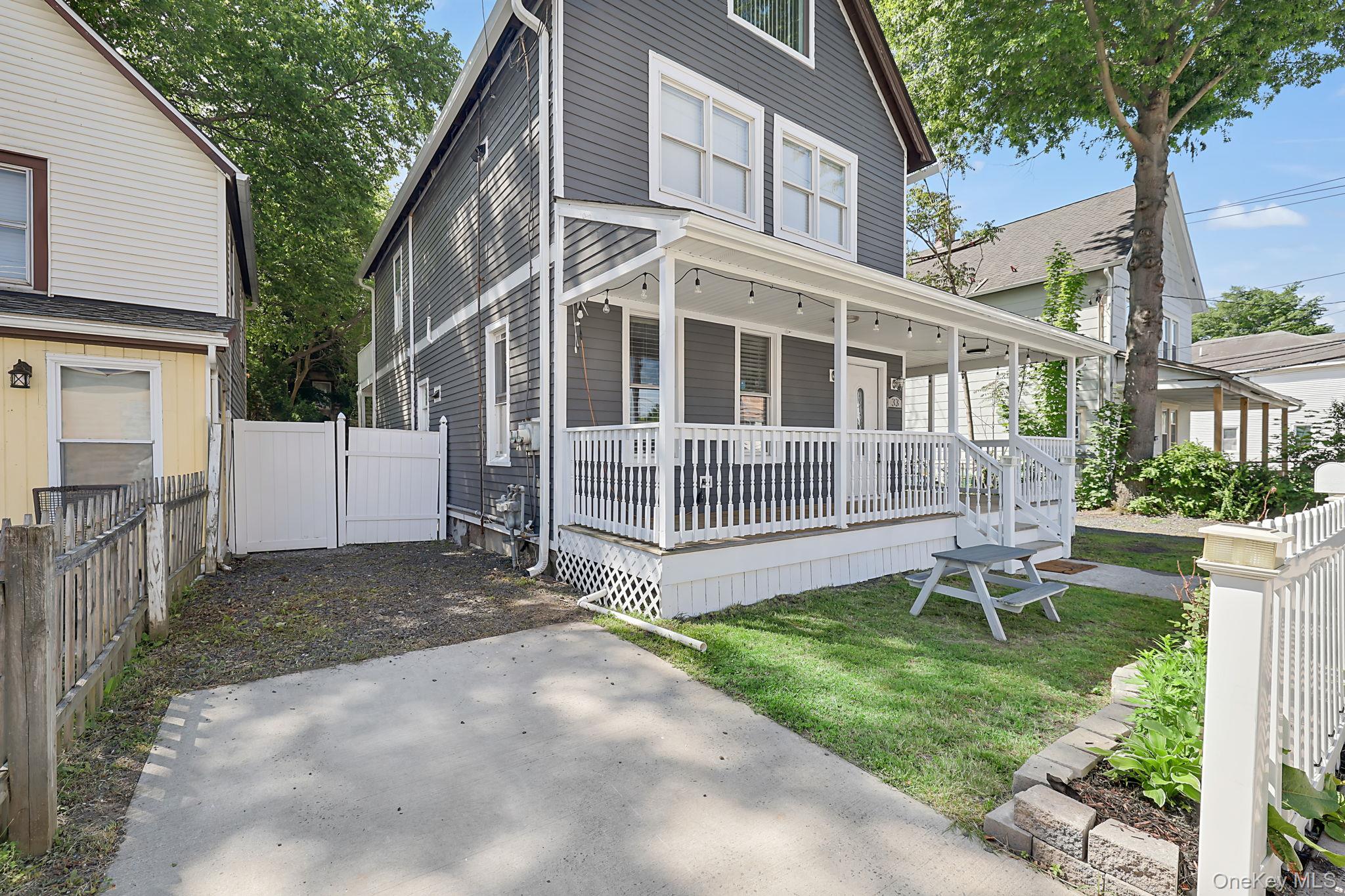 33 Seward Avenue Property Photo 4
