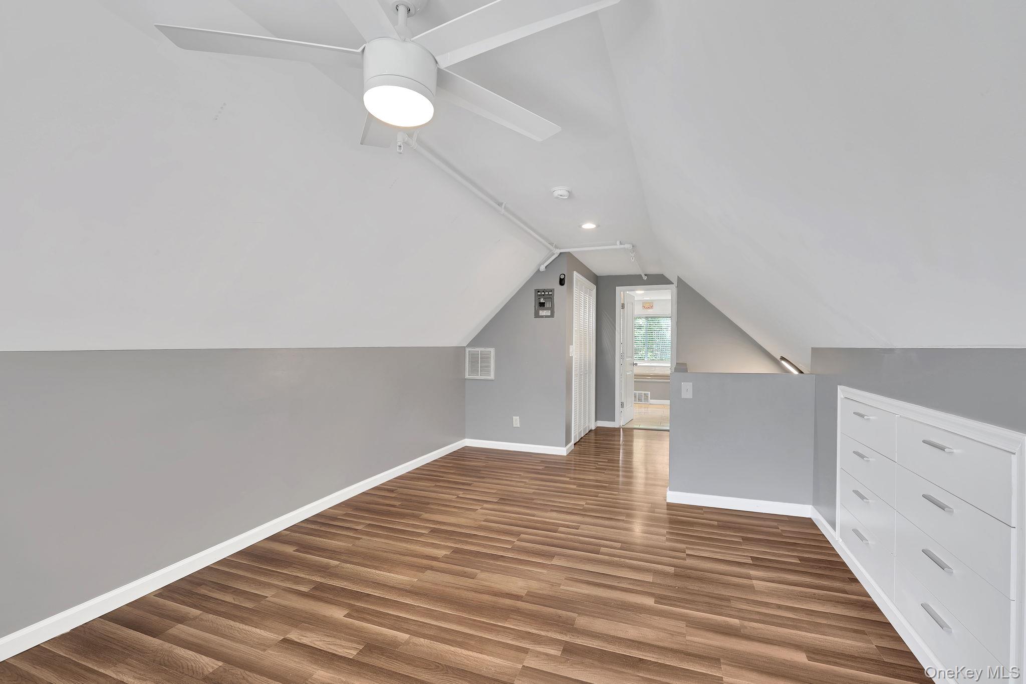 33 Seward Avenue Property Photo 29