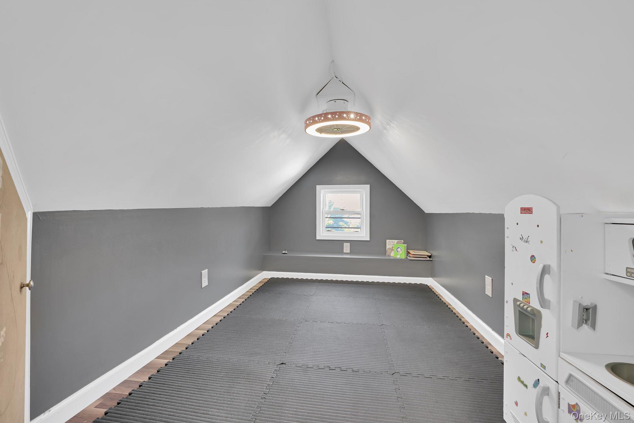 33 Seward Avenue Property Photo 31