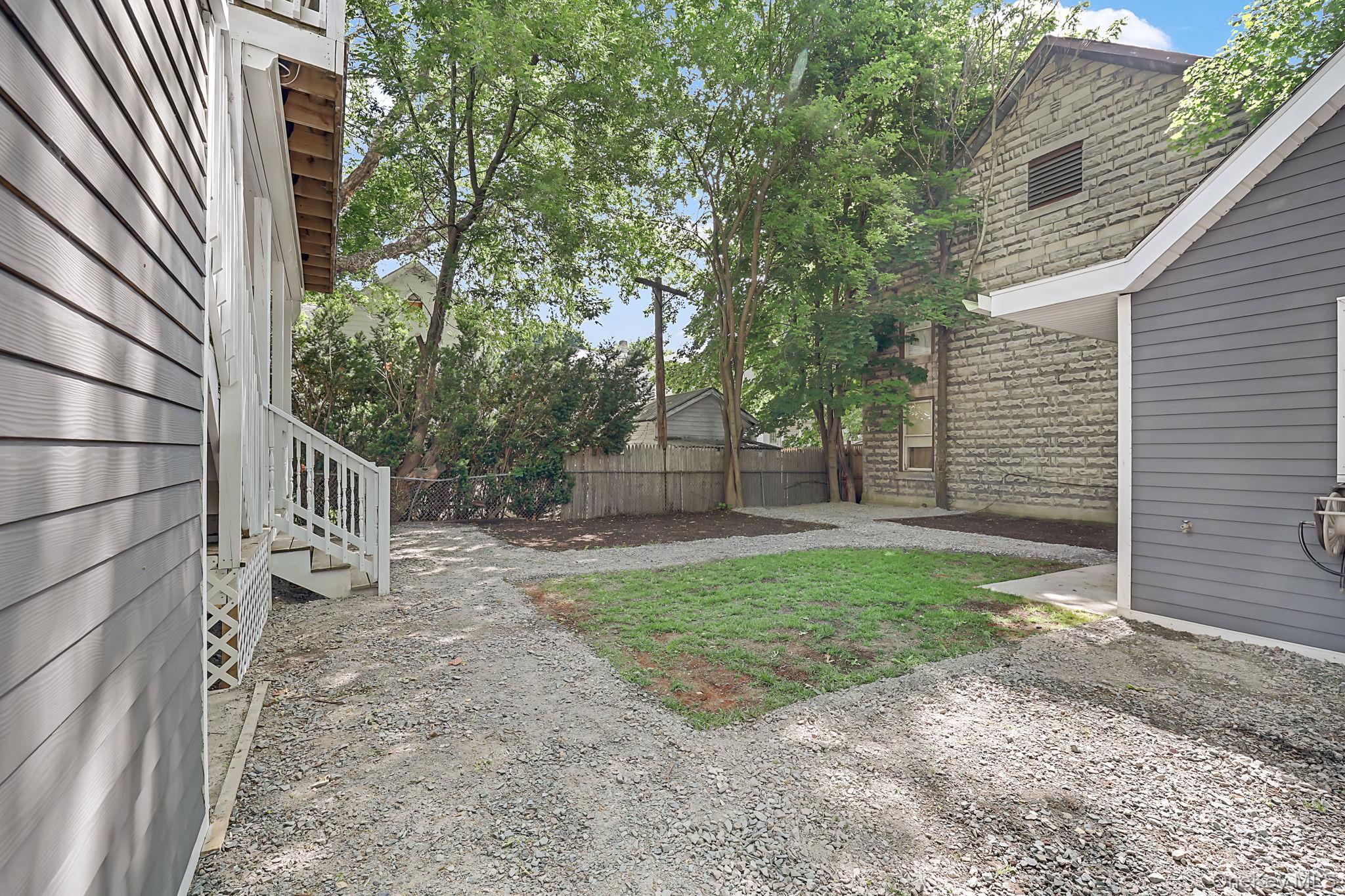 33 Seward Avenue Property Photo 34