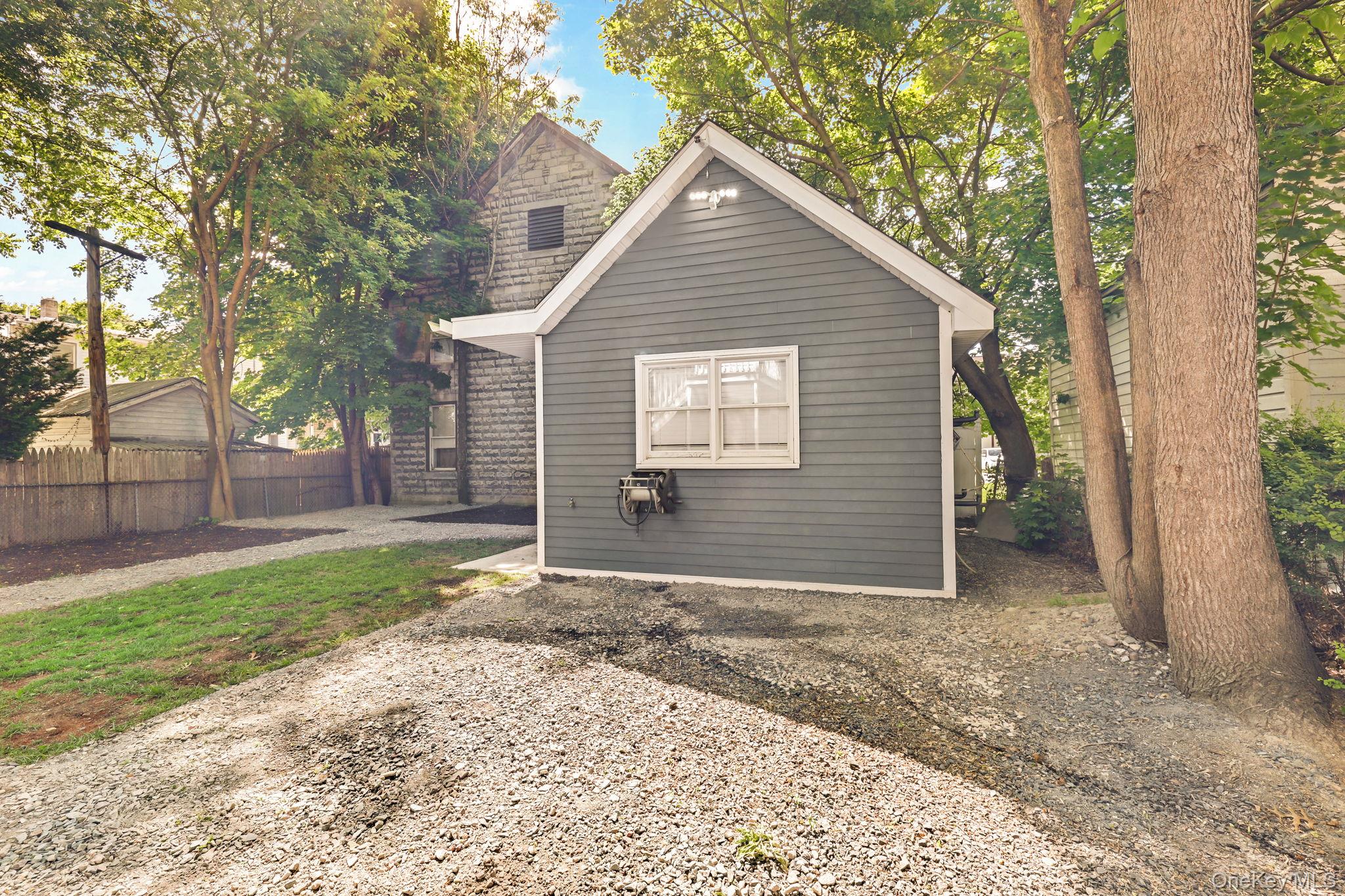 33 Seward Avenue Property Photo 35