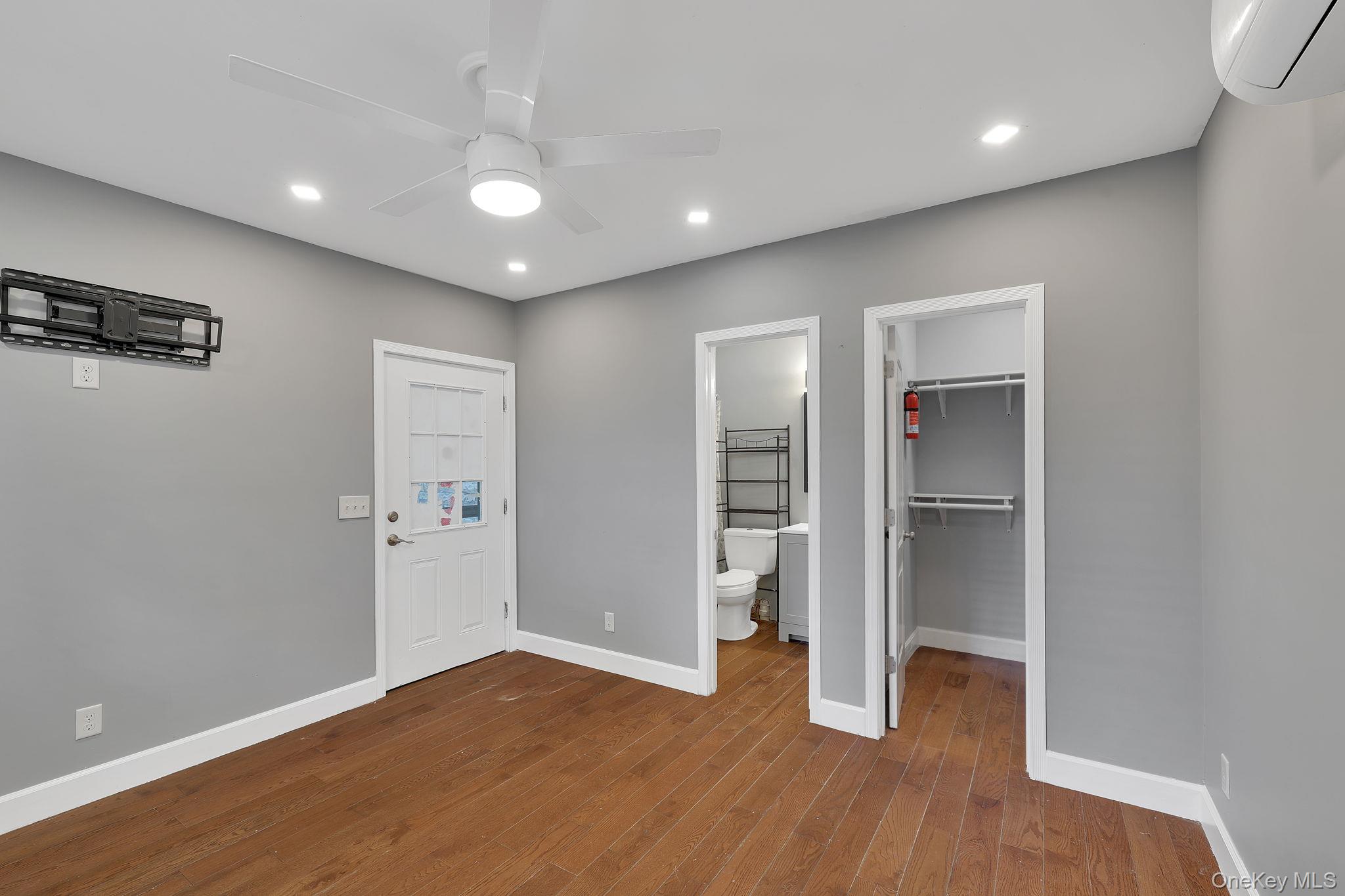 33 Seward Avenue Property Photo 38