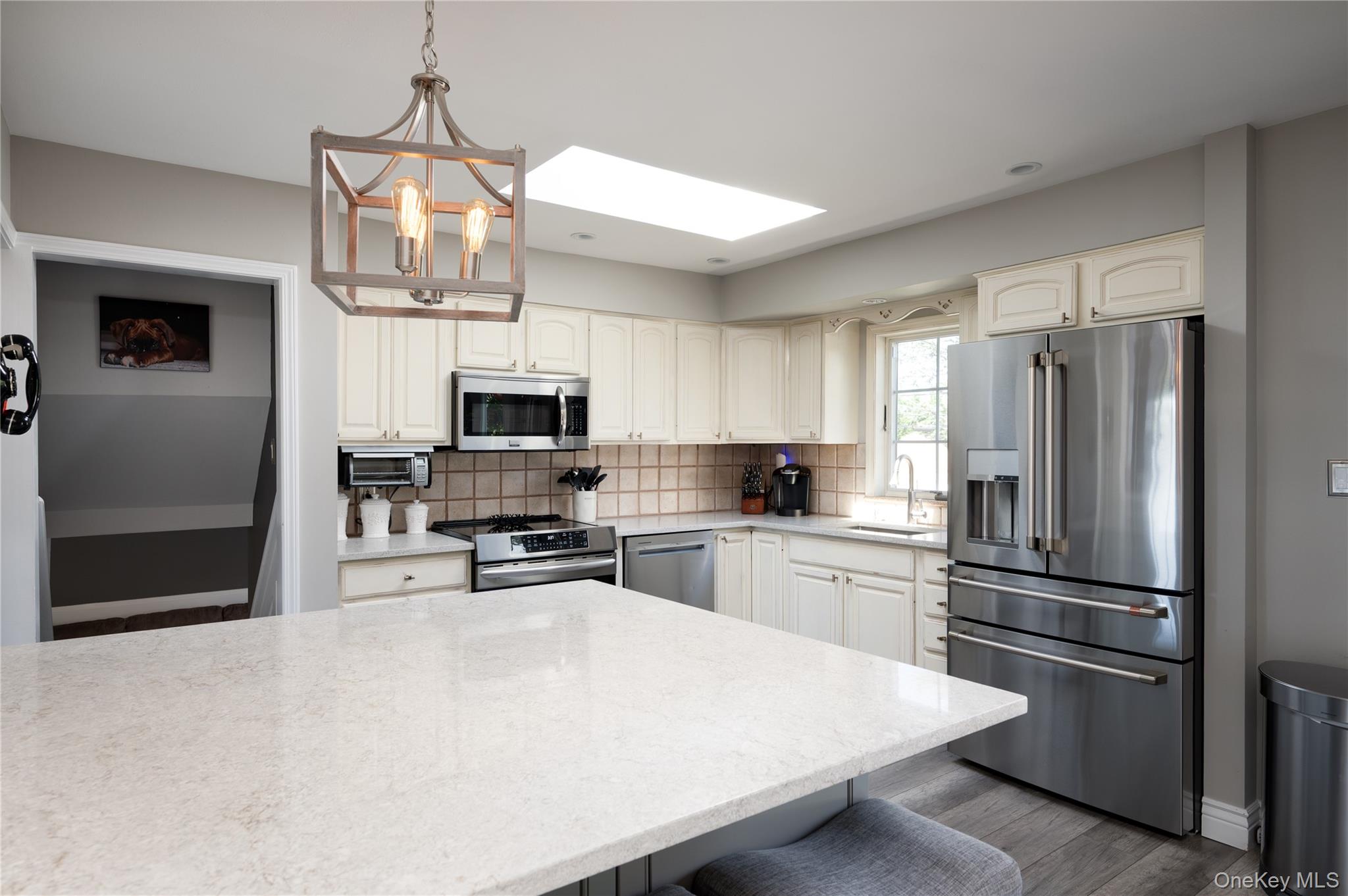 3765 Lynn Lane Property Photo 13