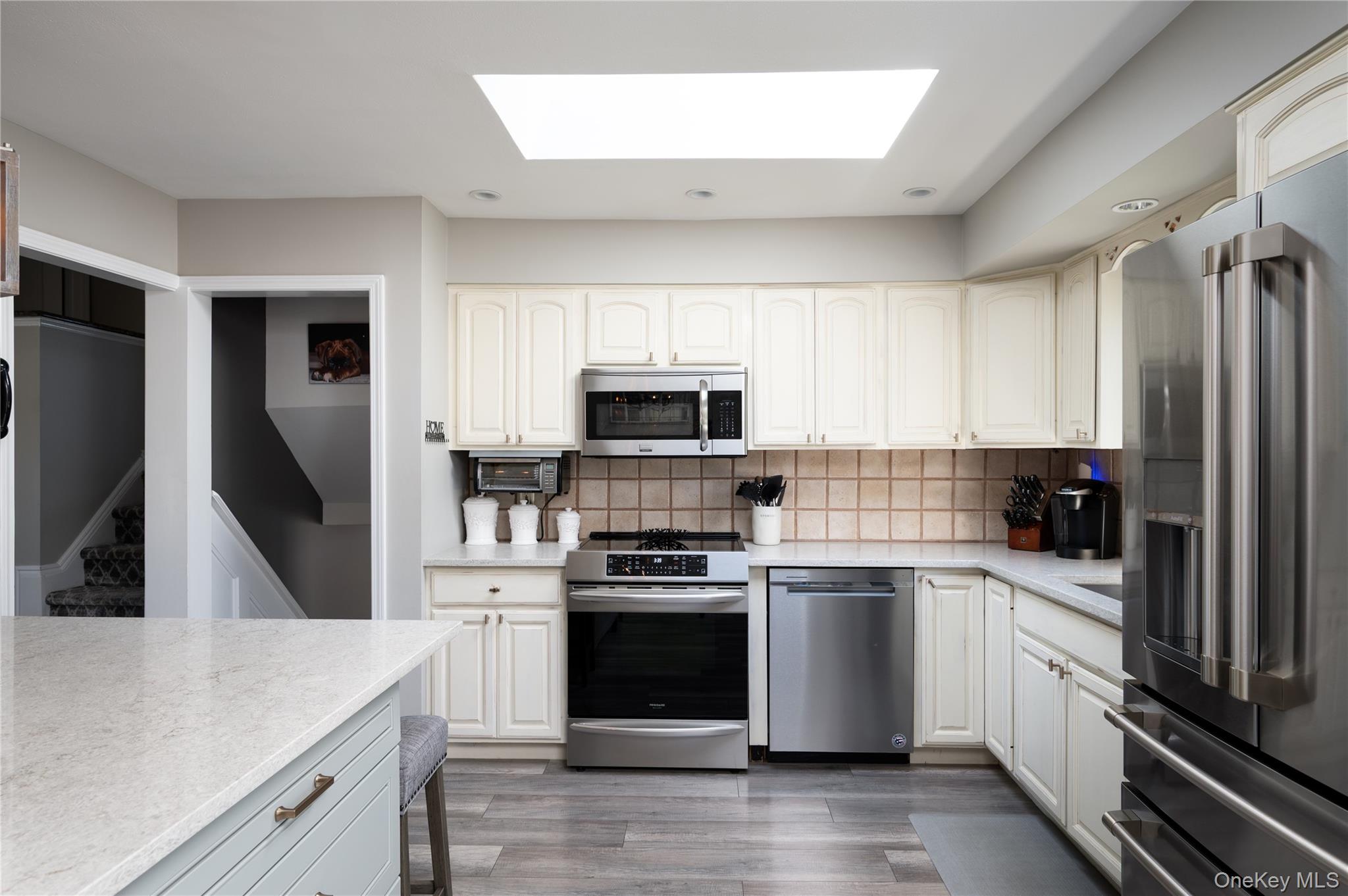 3765 Lynn Lane Property Photo 14