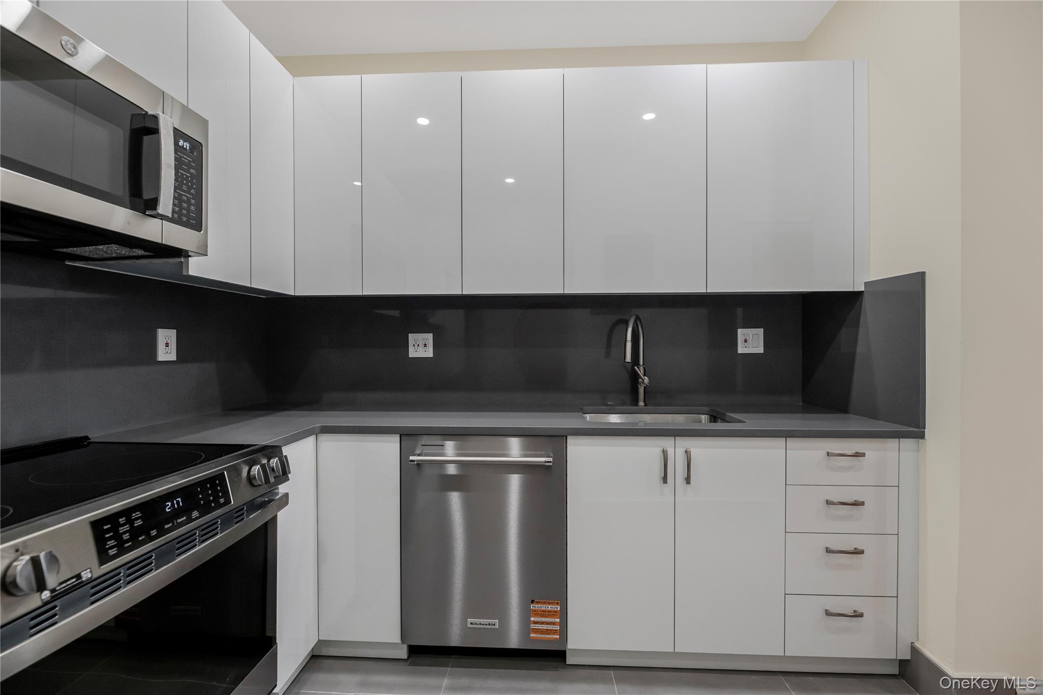 26 Pondfield Road 1d Property Photo 8