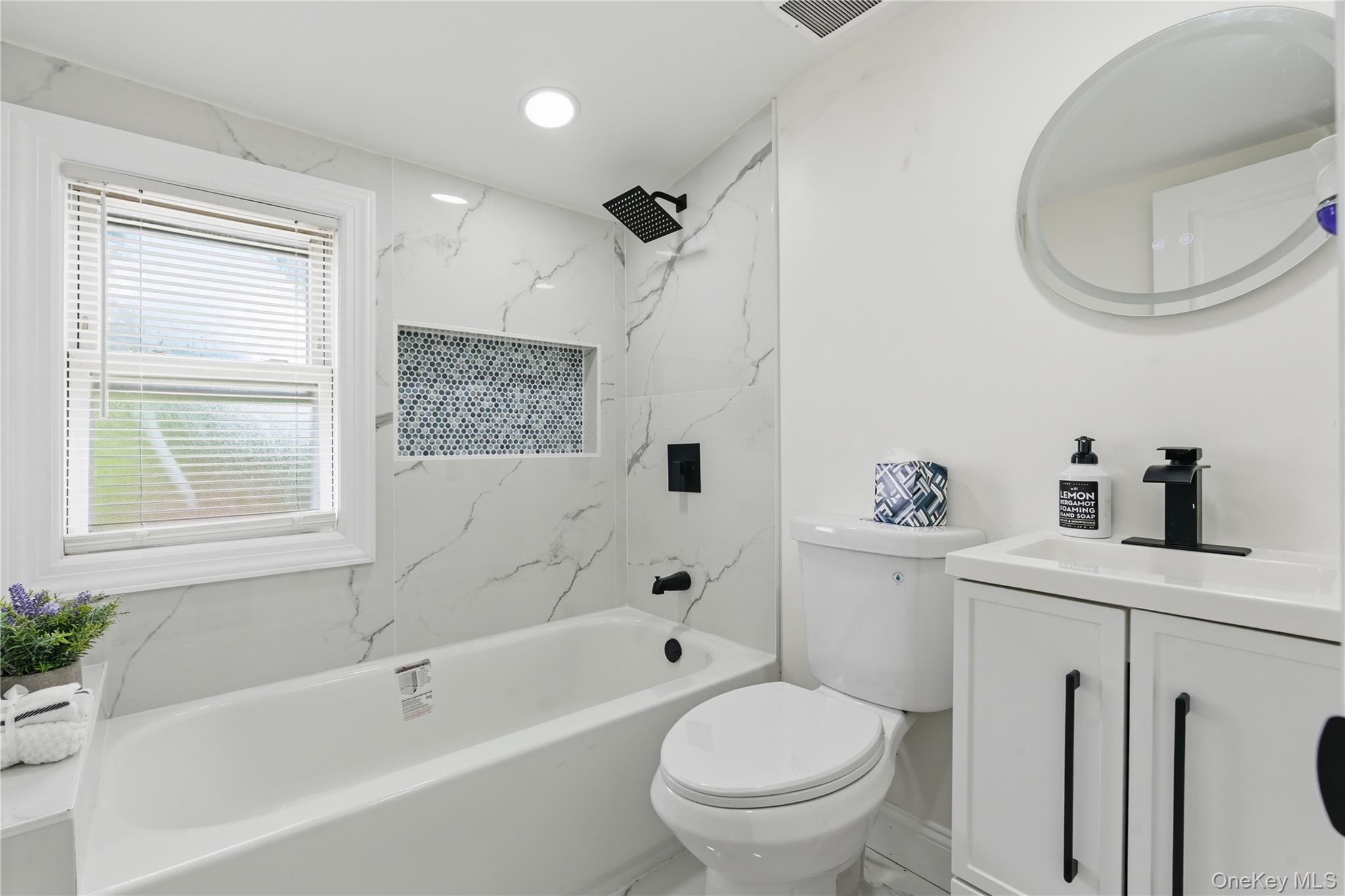 646 Macon Place Property Photo 16