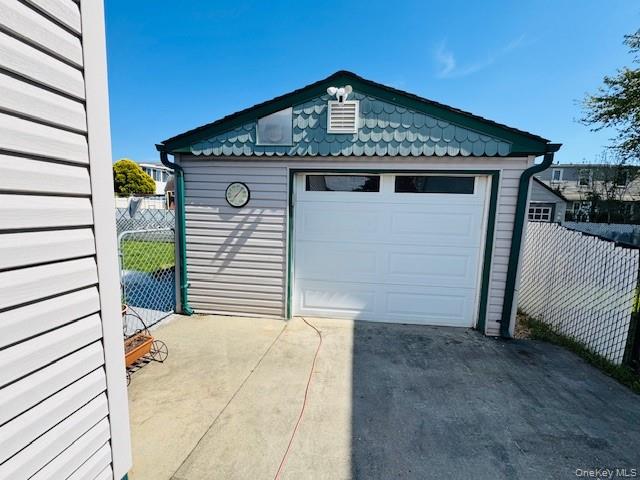 10 Schley Avenue Property Photo 4