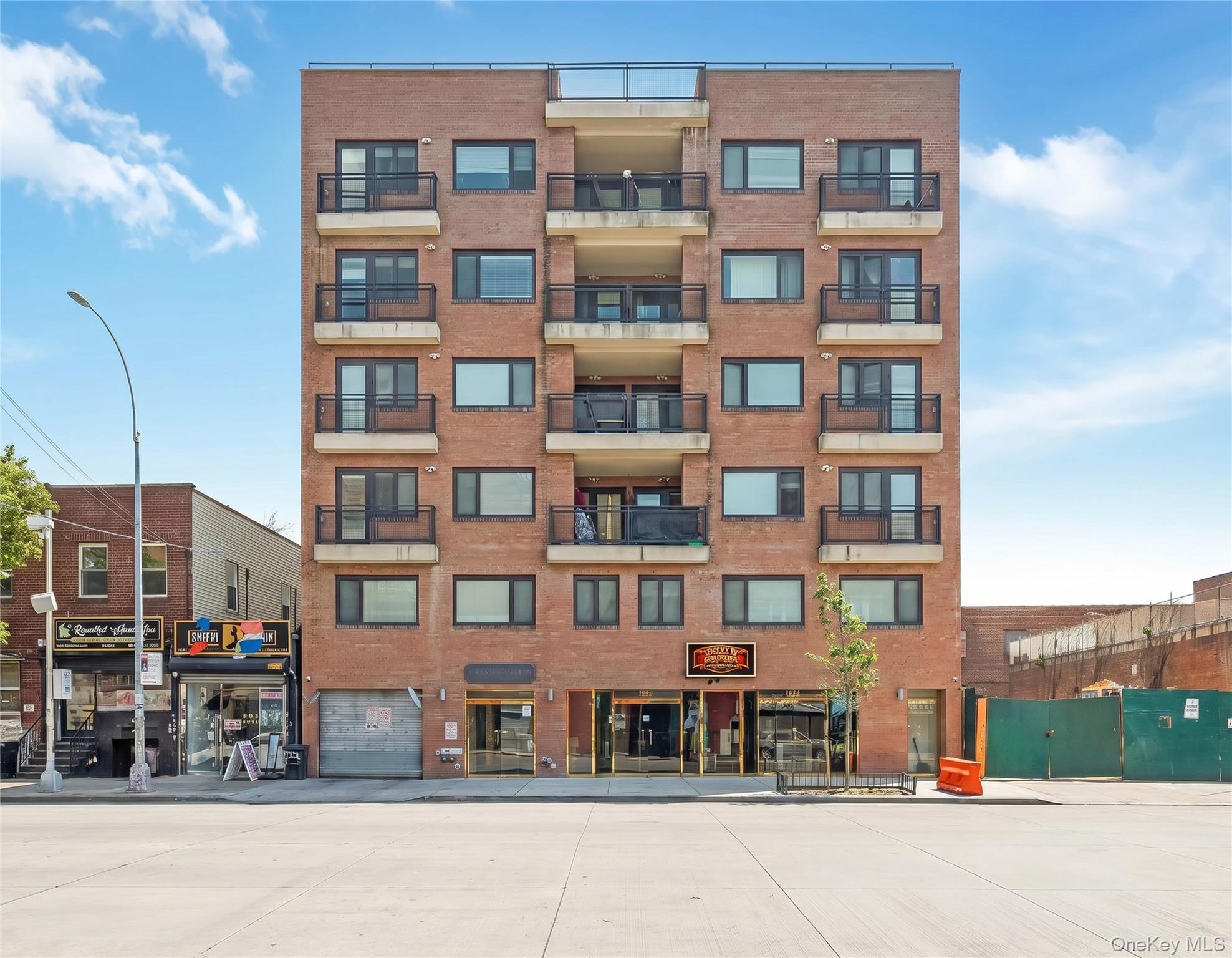 172-18 Jamaica Avenue Property Photo 1