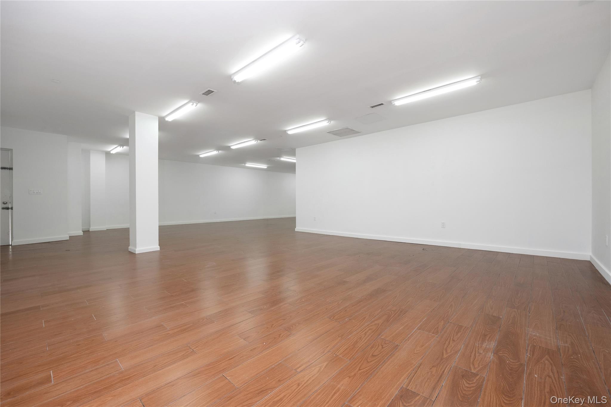 172-18 Jamaica Avenue Property Photo 7