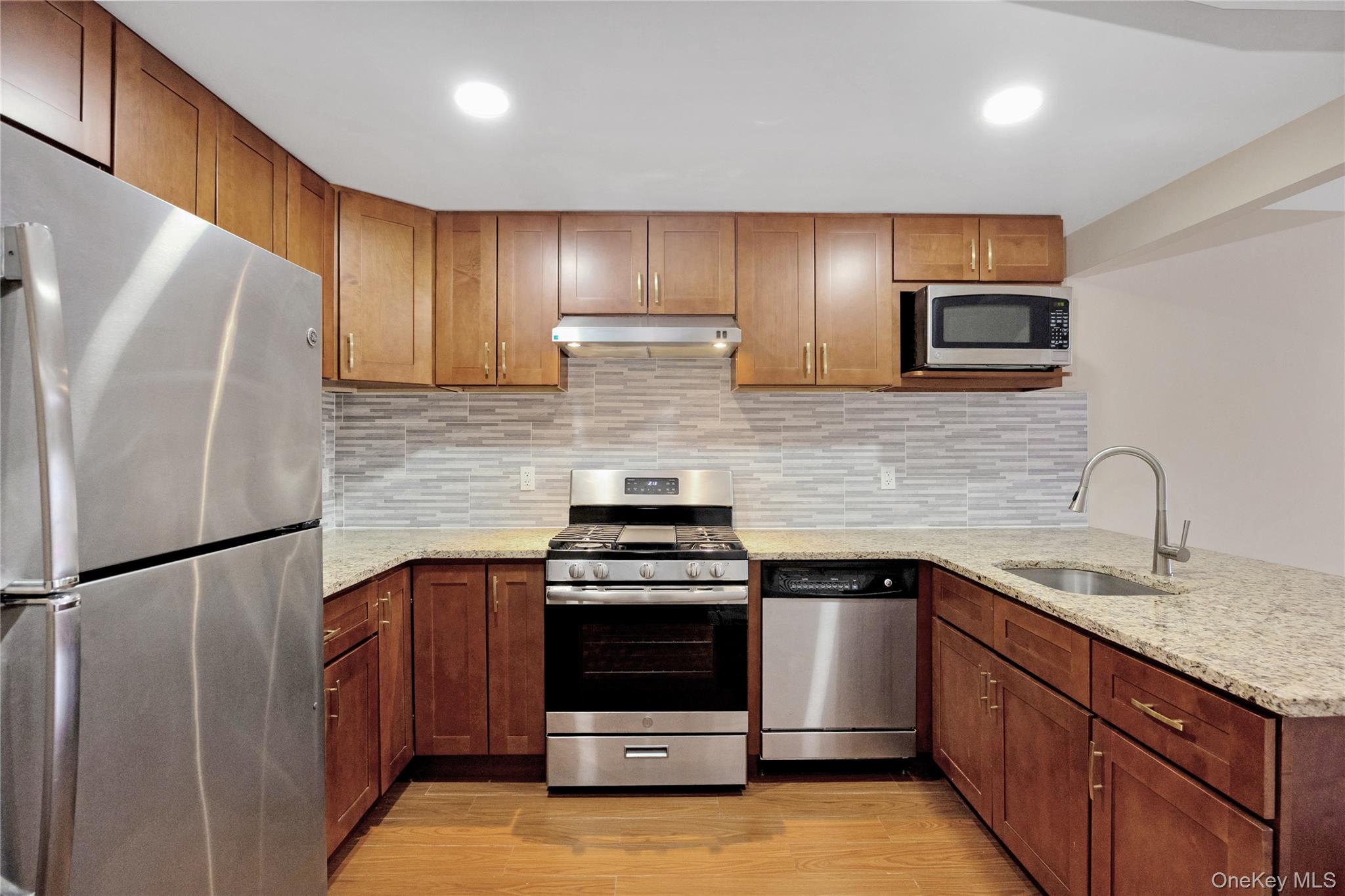 172-18 Jamaica Avenue Property Photo 16
