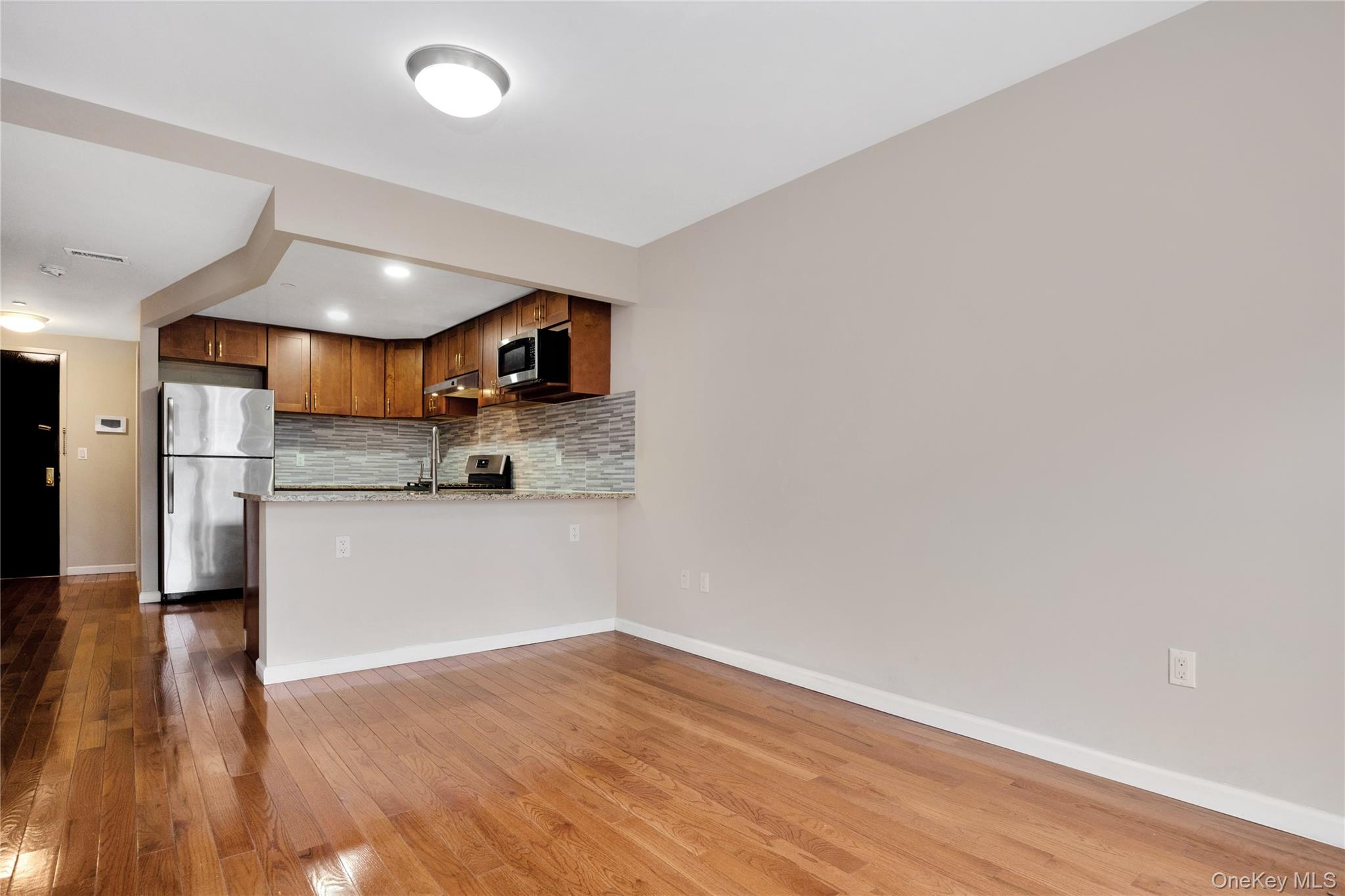 172-18 Jamaica Avenue Property Photo 18