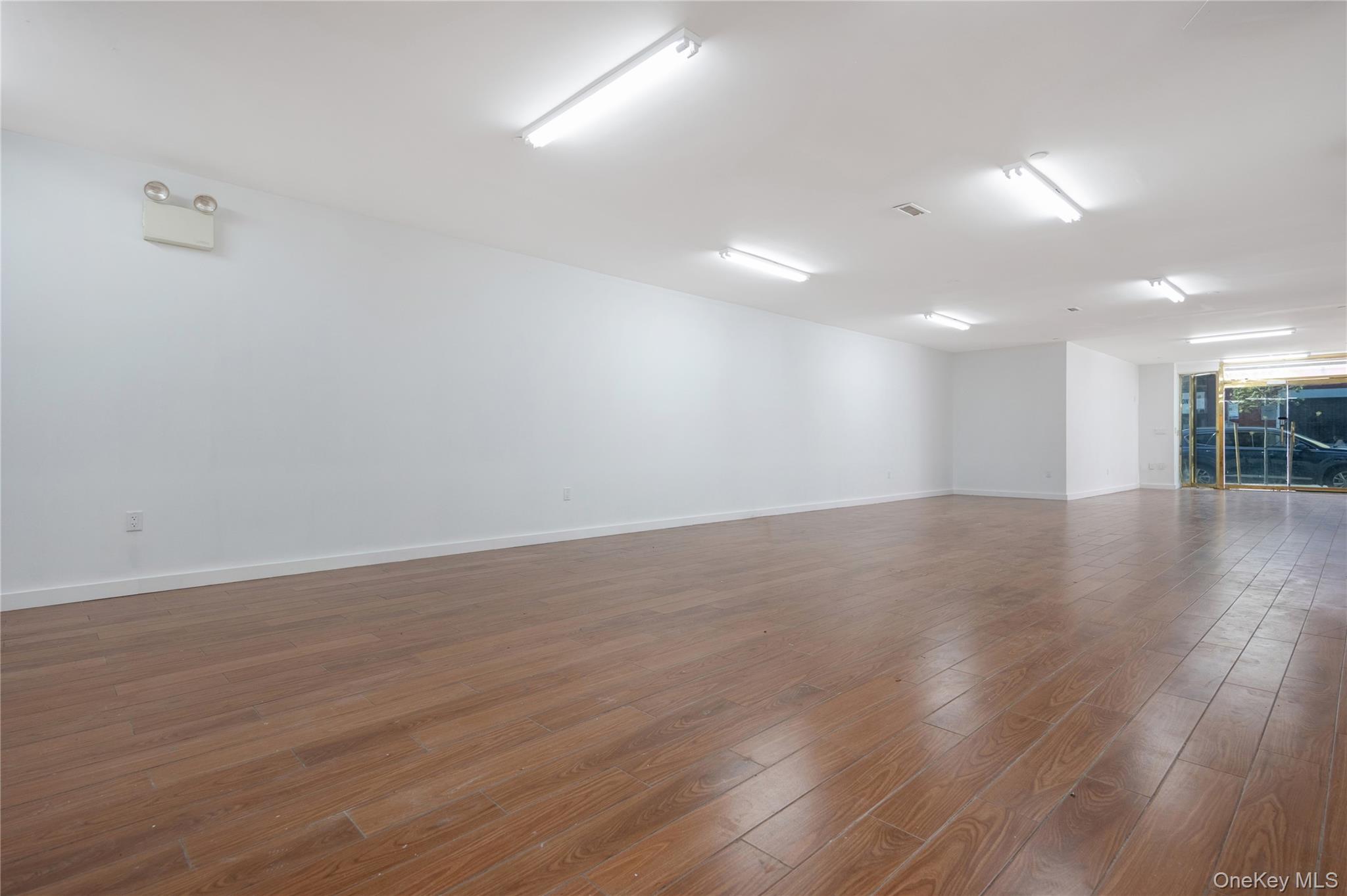 172-18 Jamaica Avenue Property Photo 25