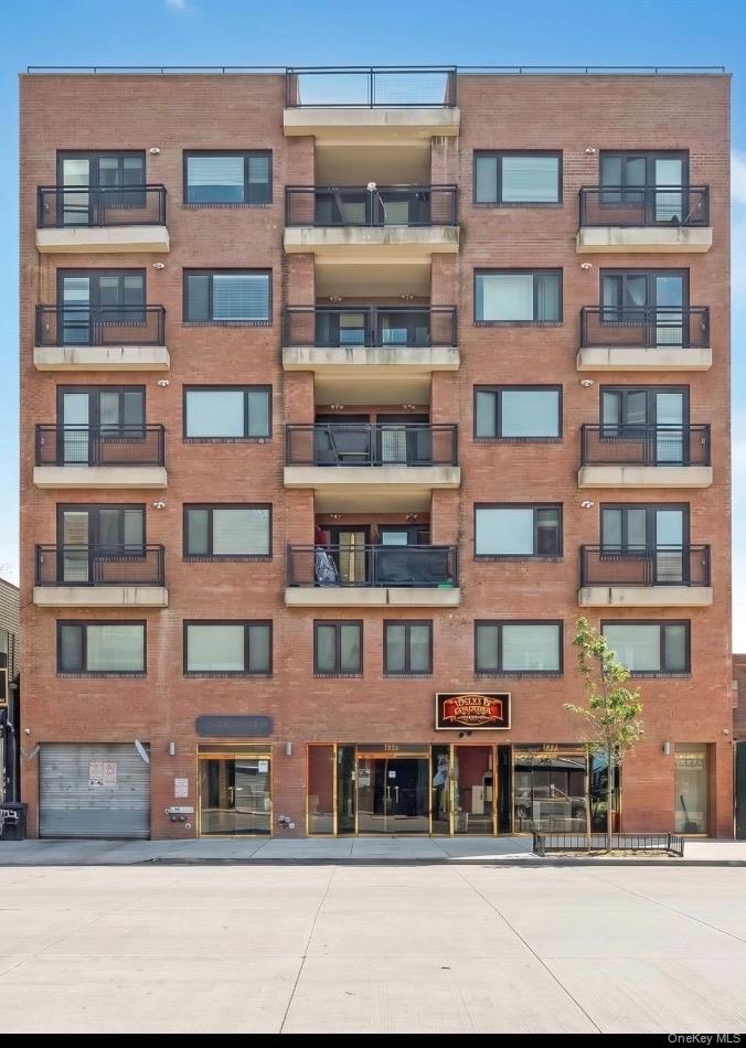 172-18 Jamaica Avenue Property Photo 37