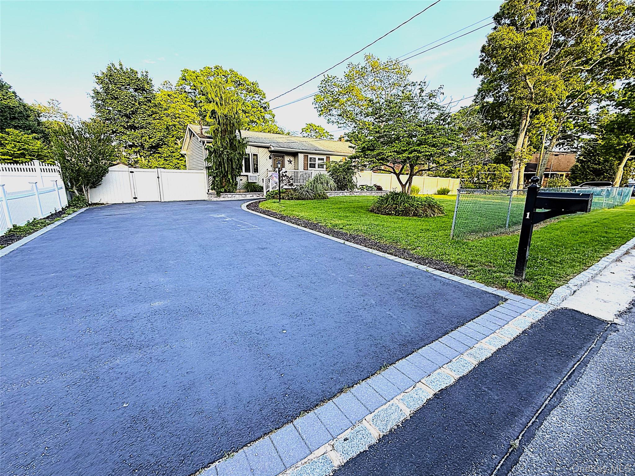 1 Heston Road Property Photo 4
