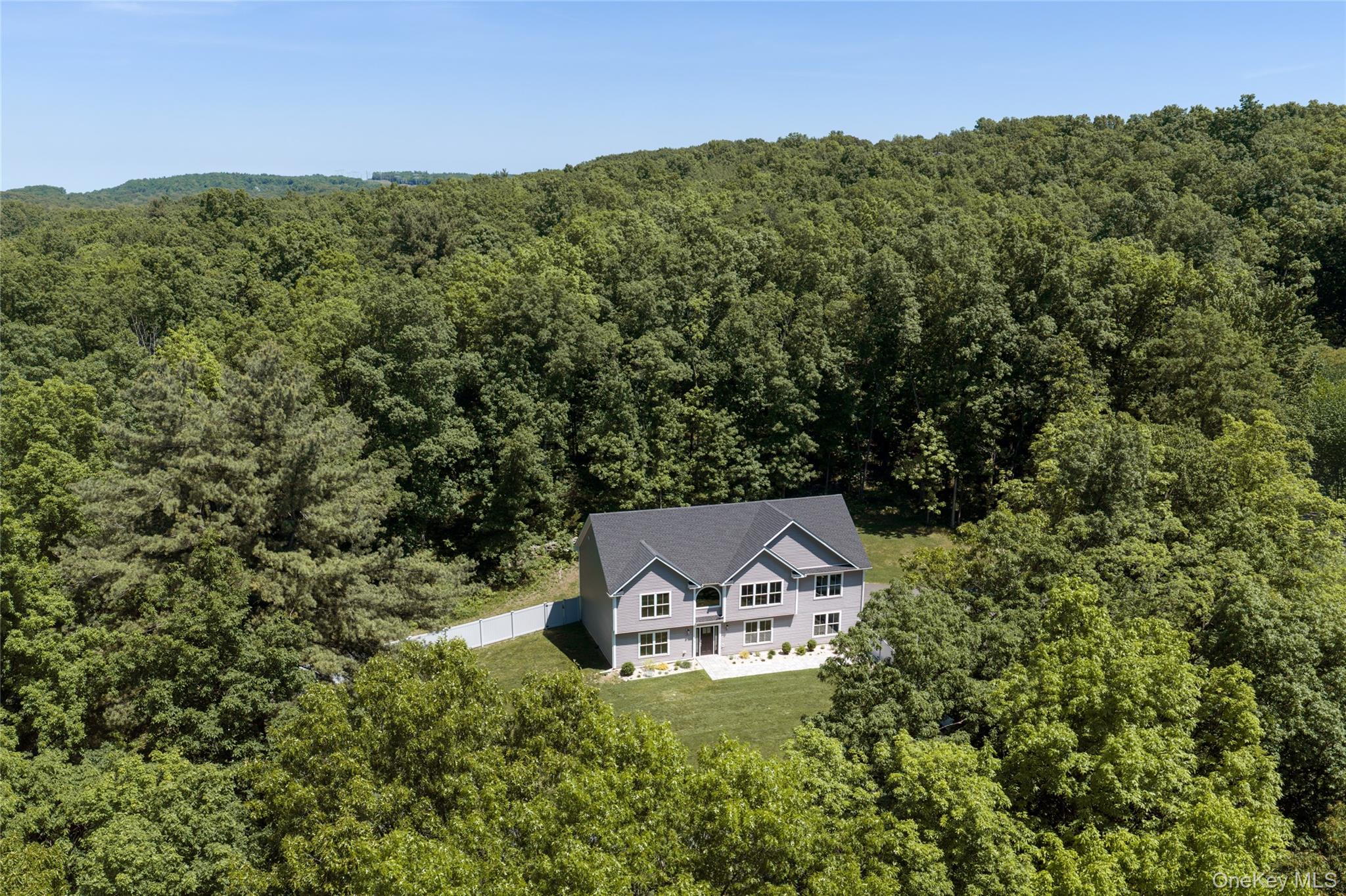 25 Maple Hill Ridge Property Photo 1