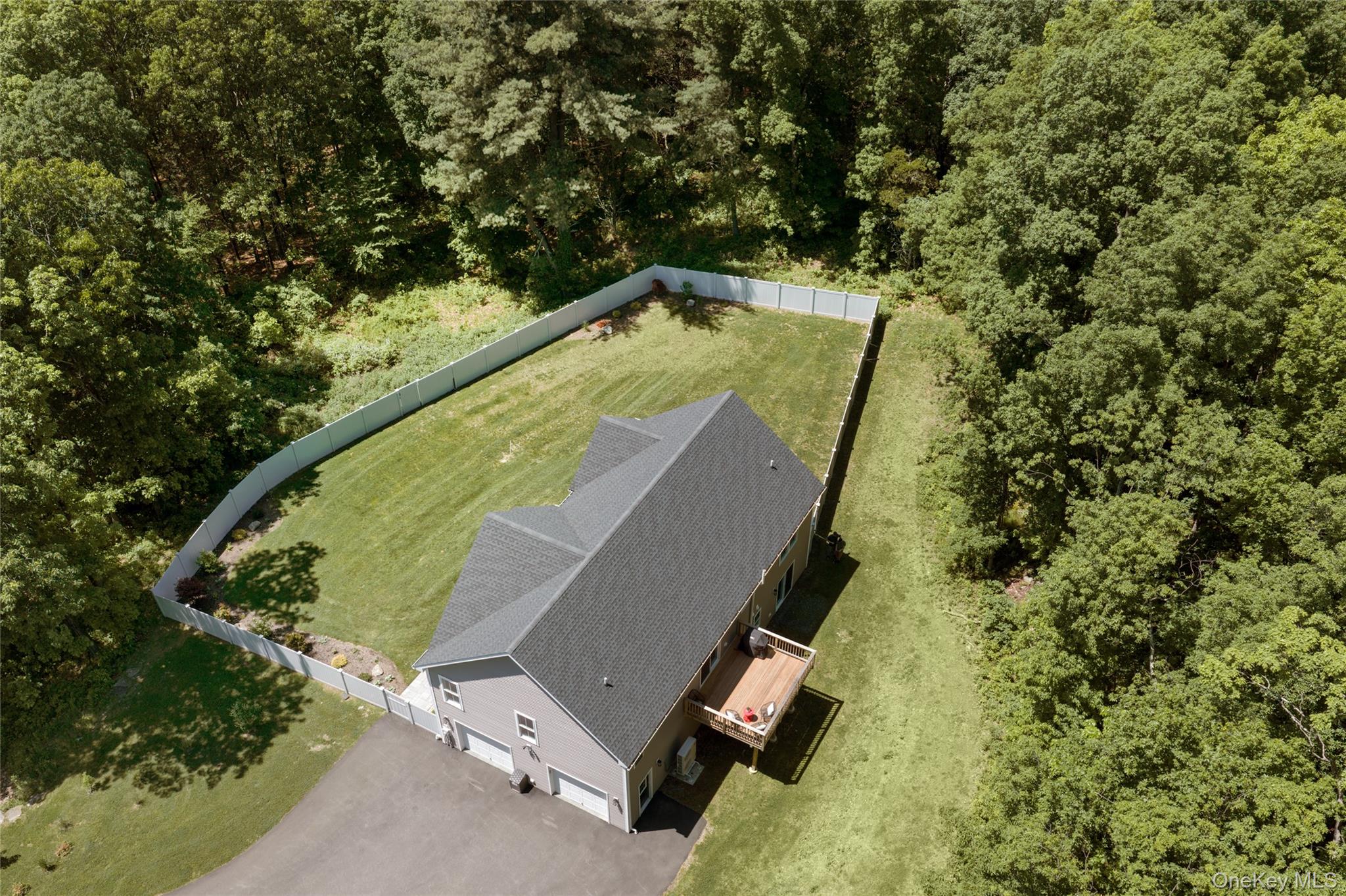 25 Maple Hill Ridge Property Photo 33