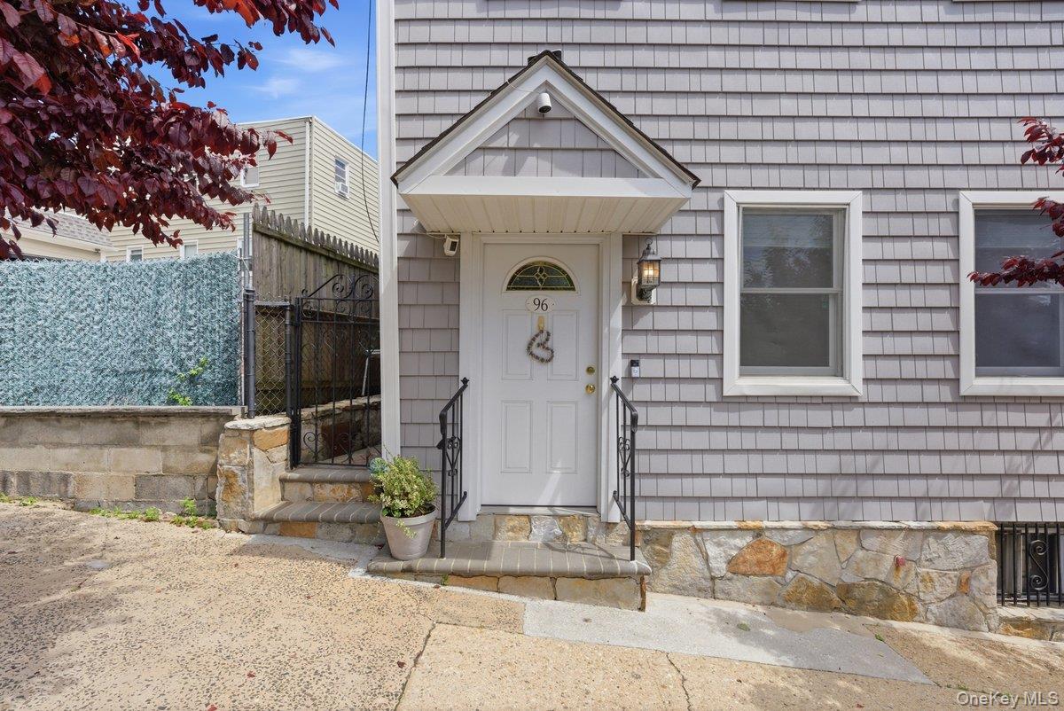 96 Wakefield Avenue Property Photo 3