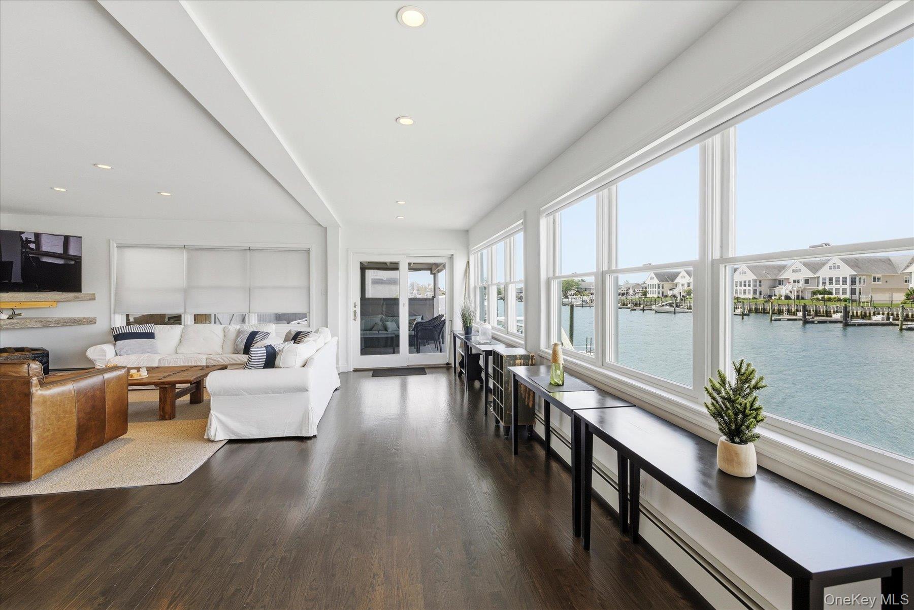 400 Roosevelt Avenue Property Photo 24