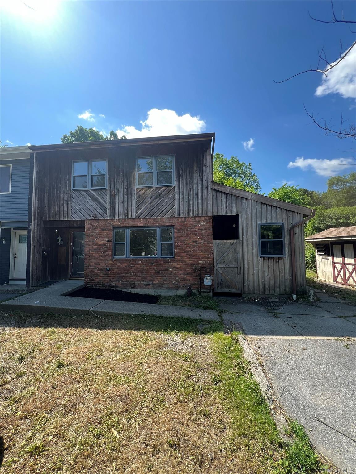 2 S Aspen Road Property Photo 1