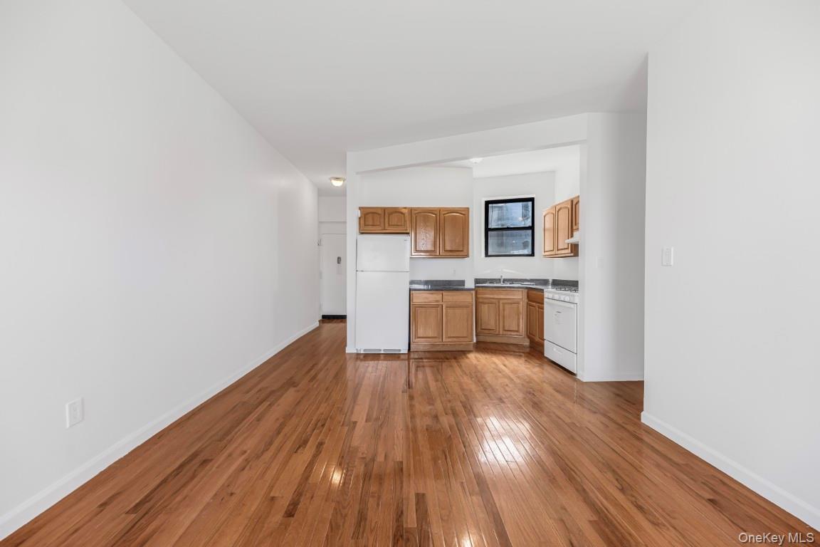 1608 Amsterdam Avenue 5a Property Photo 8