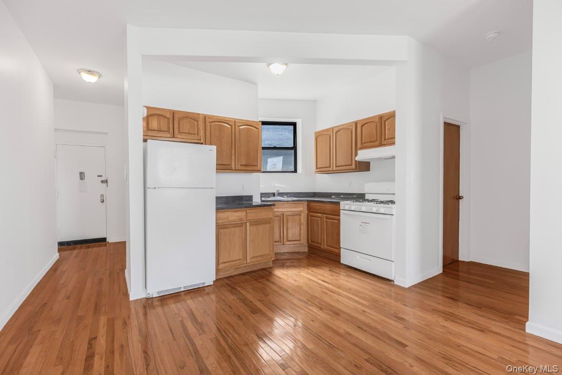 1608 Amsterdam Avenue 5a Property Photo 9
