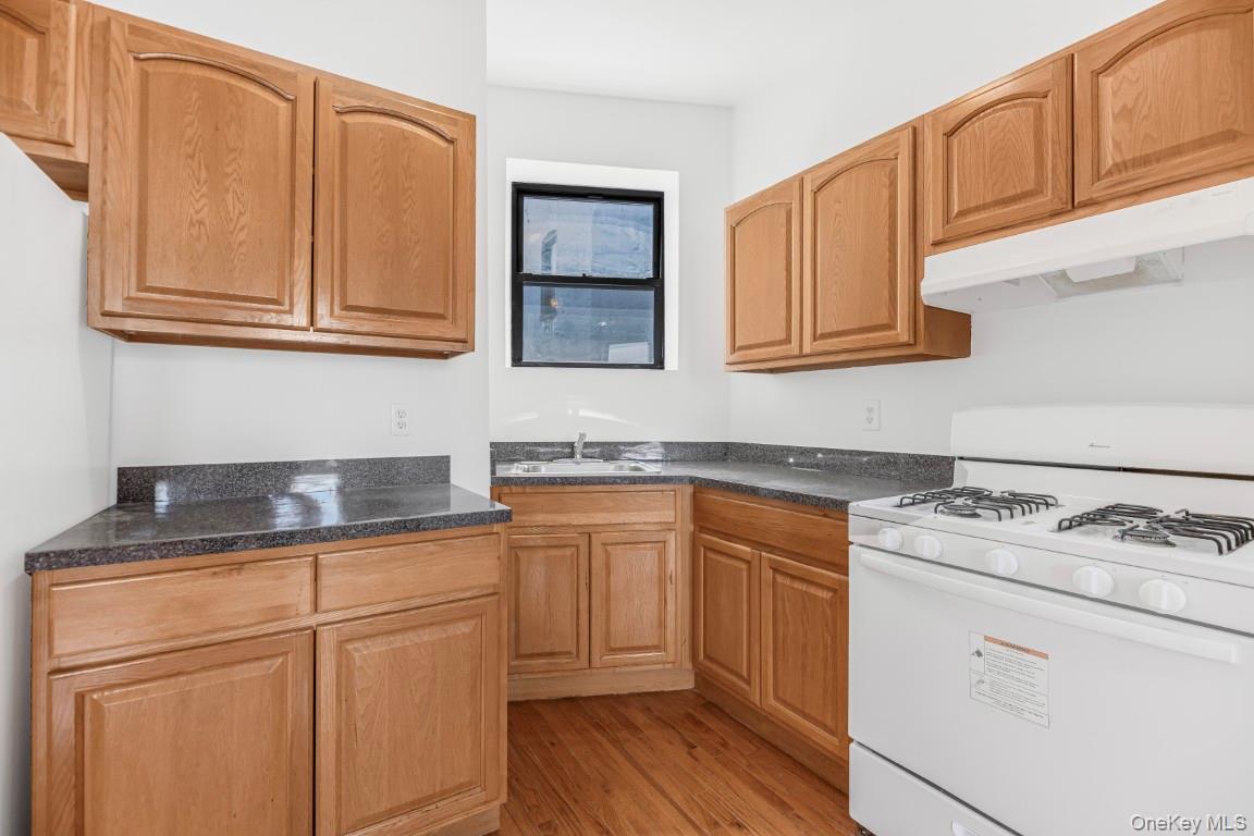 1608 Amsterdam Avenue 5a Property Photo 10