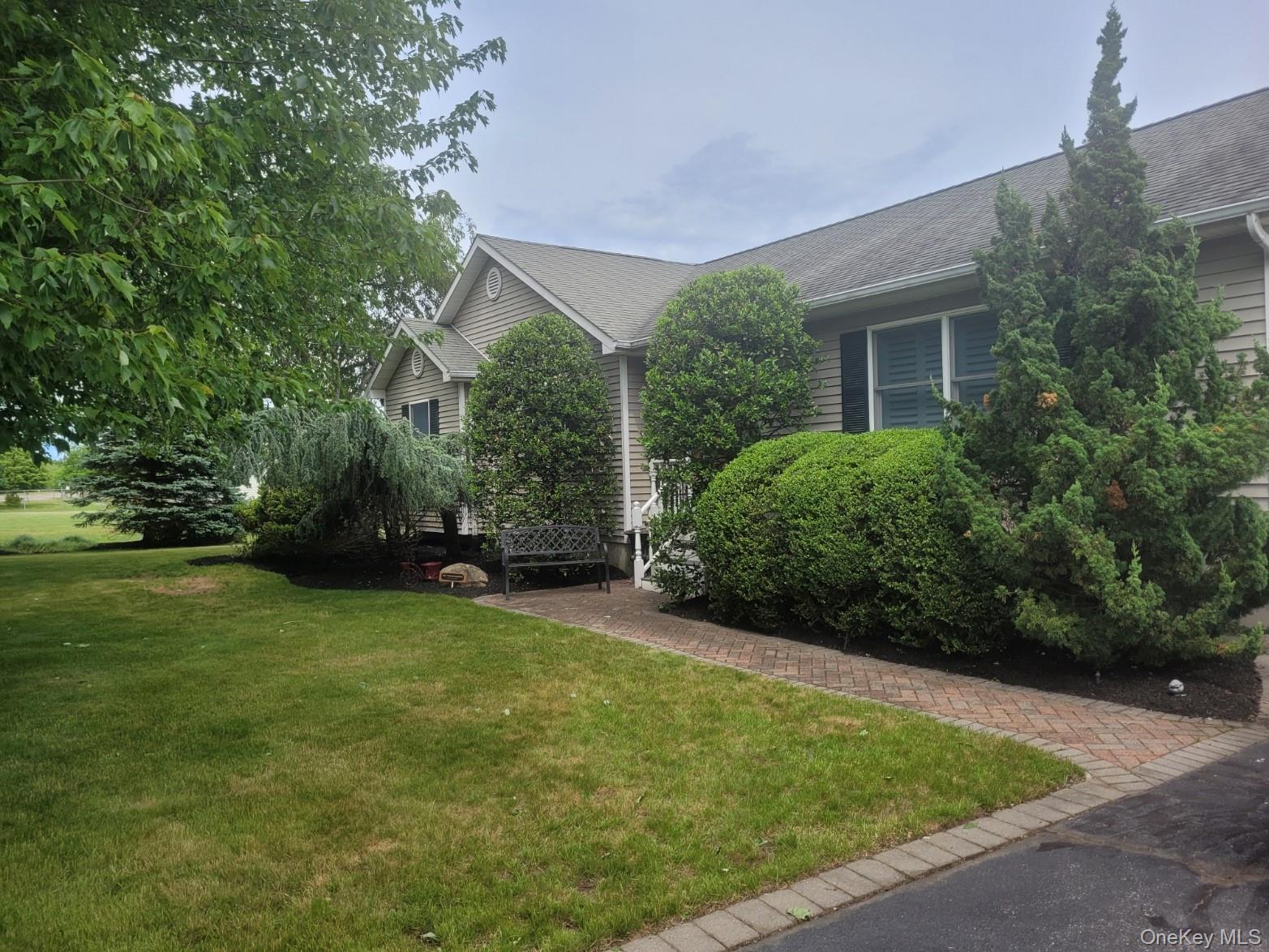 312 Riley Avenue Property Photo 2