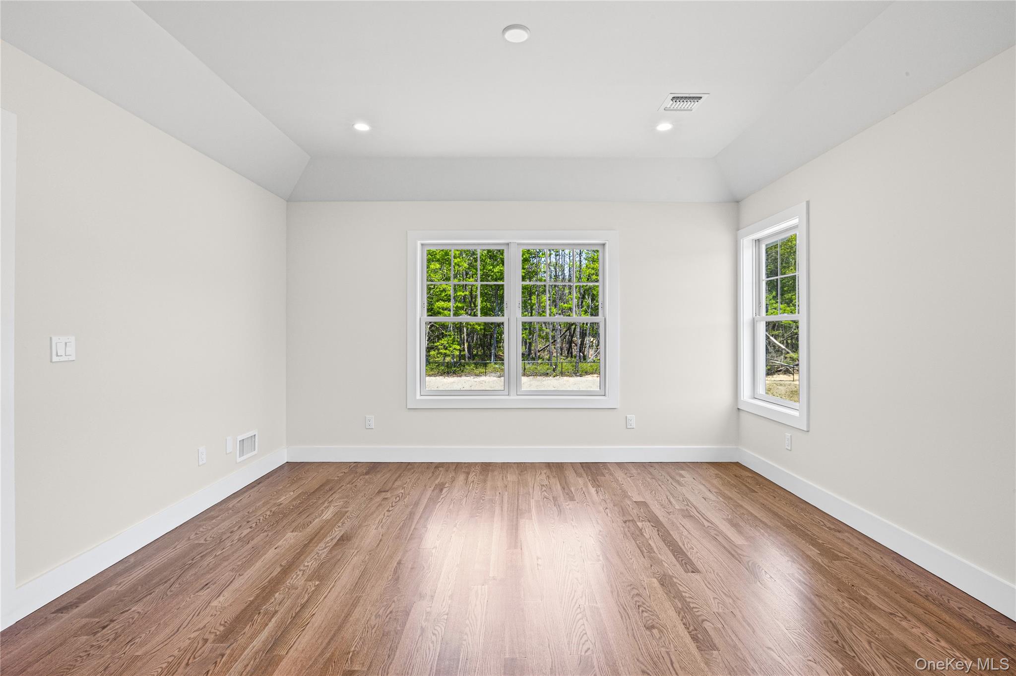 5 Jersey Avenue Property Photo 32