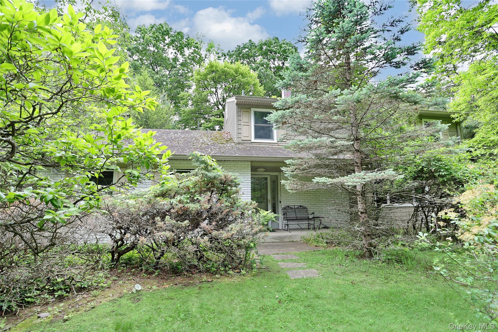 8 Swallow Avenue Property Photo 1