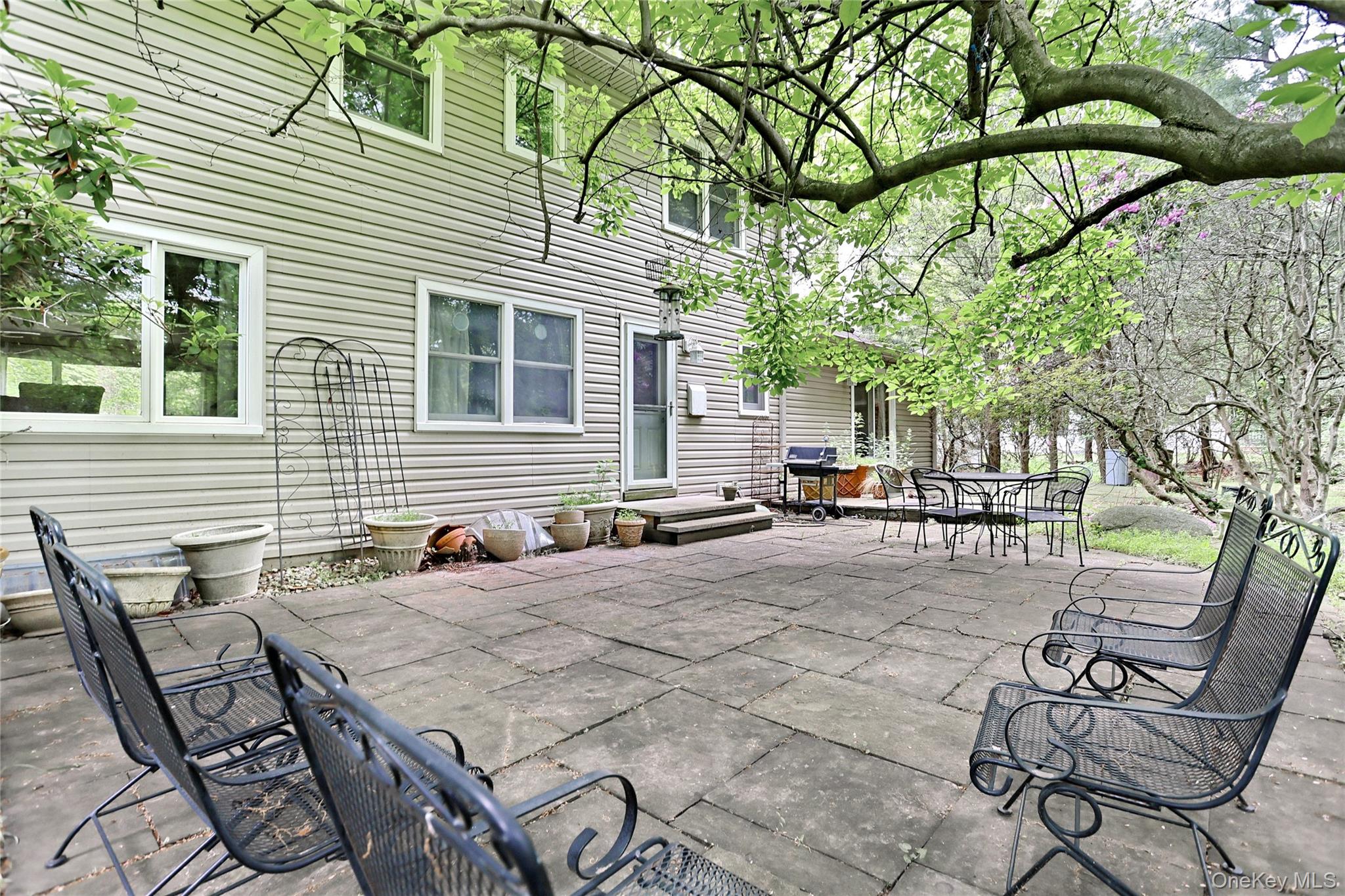 8 Swallow Avenue Property Photo 24