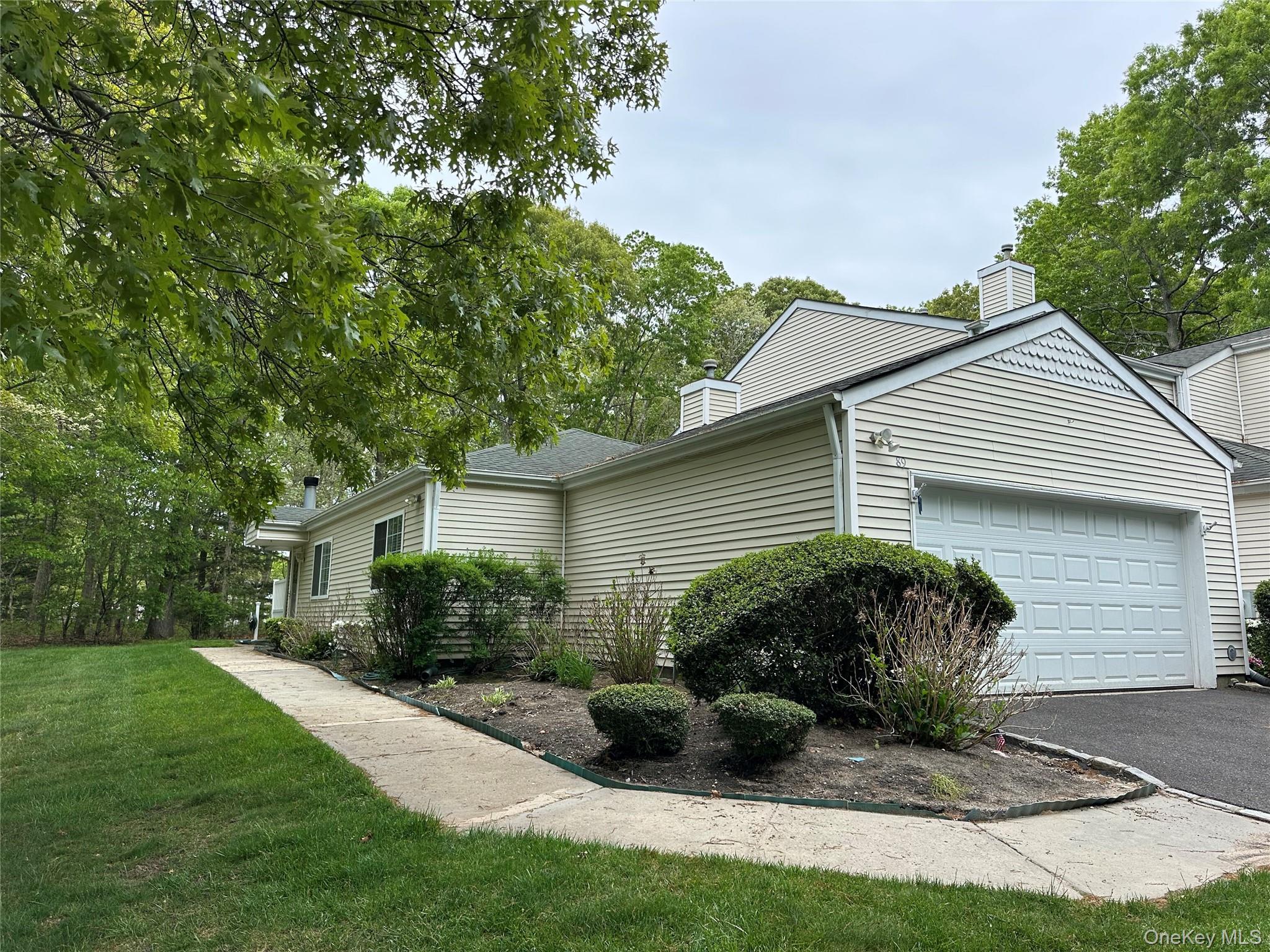 89 Rabbit Run Property Photo 1