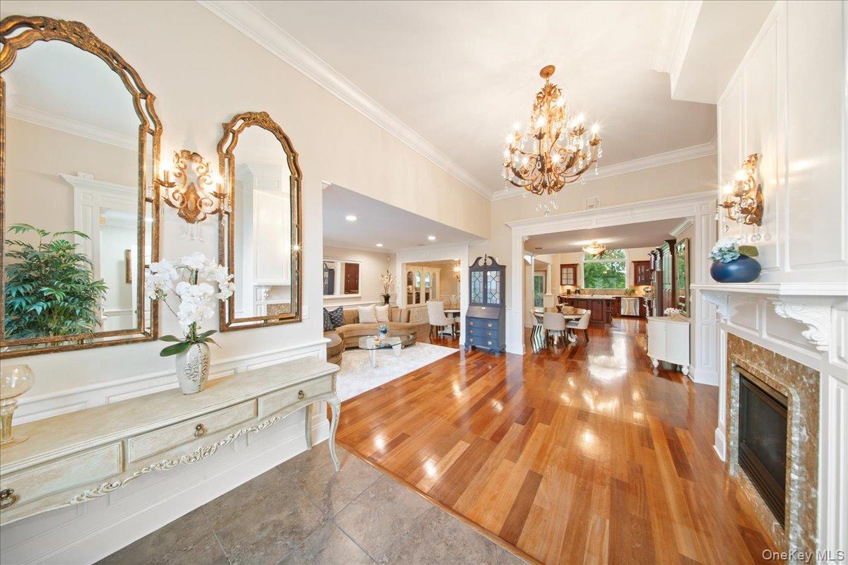 9 Robert Circle Property Photo 5