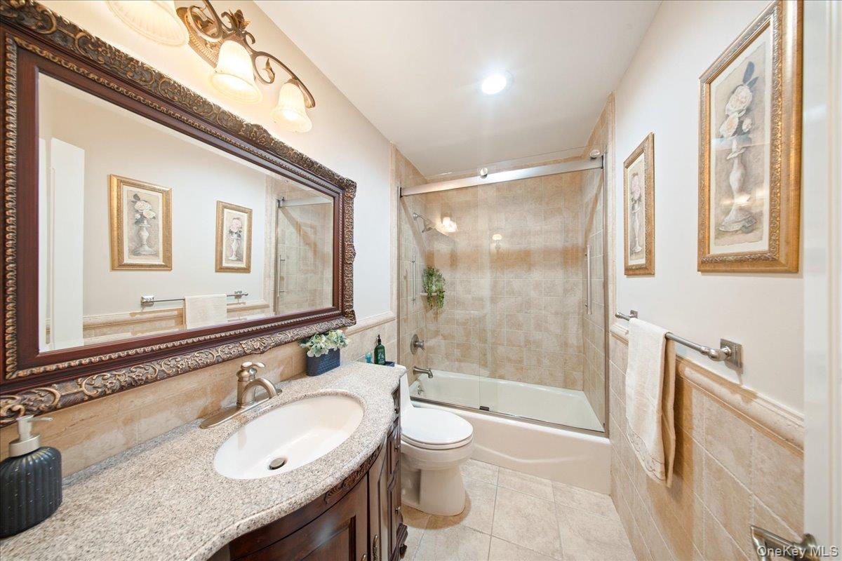 9 Robert Circle Property Photo 17
