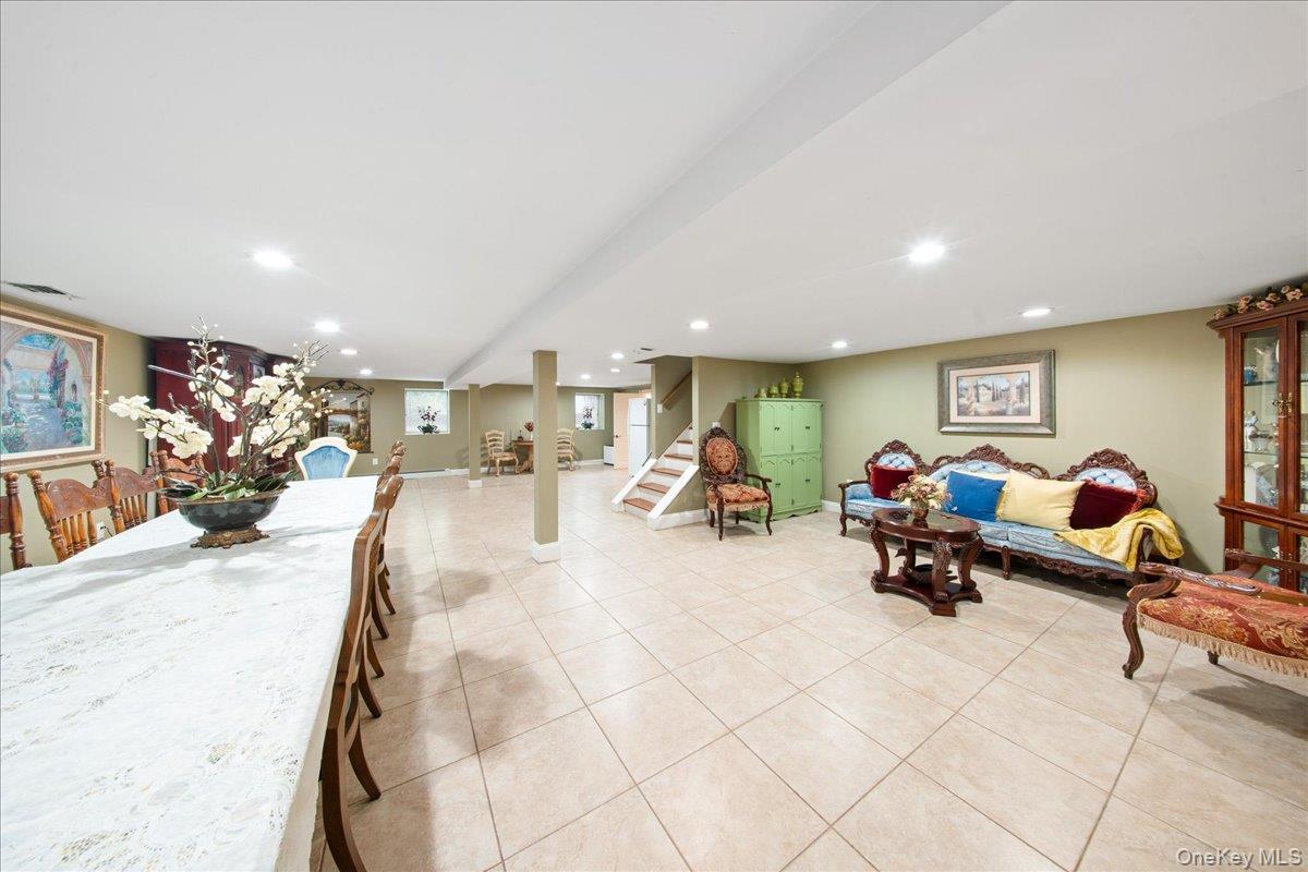 9 Robert Circle Property Photo 20