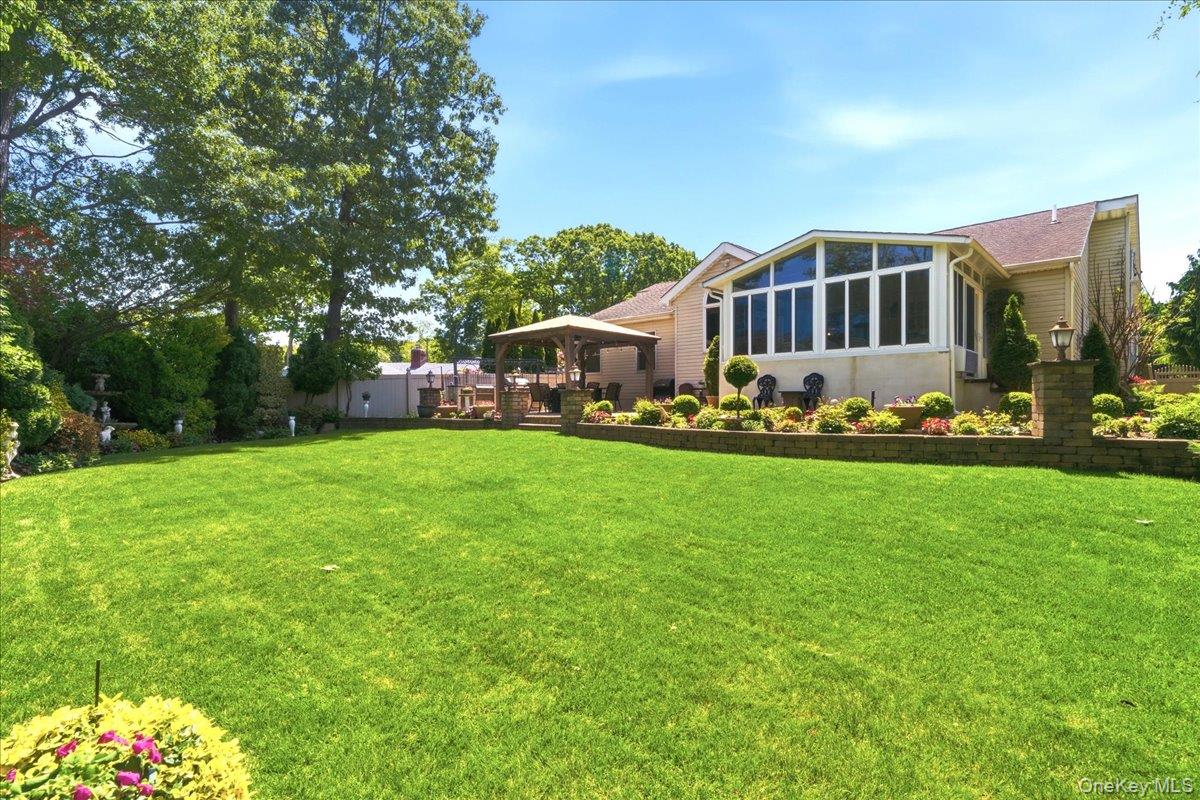 9 Robert Circle Property Photo 25