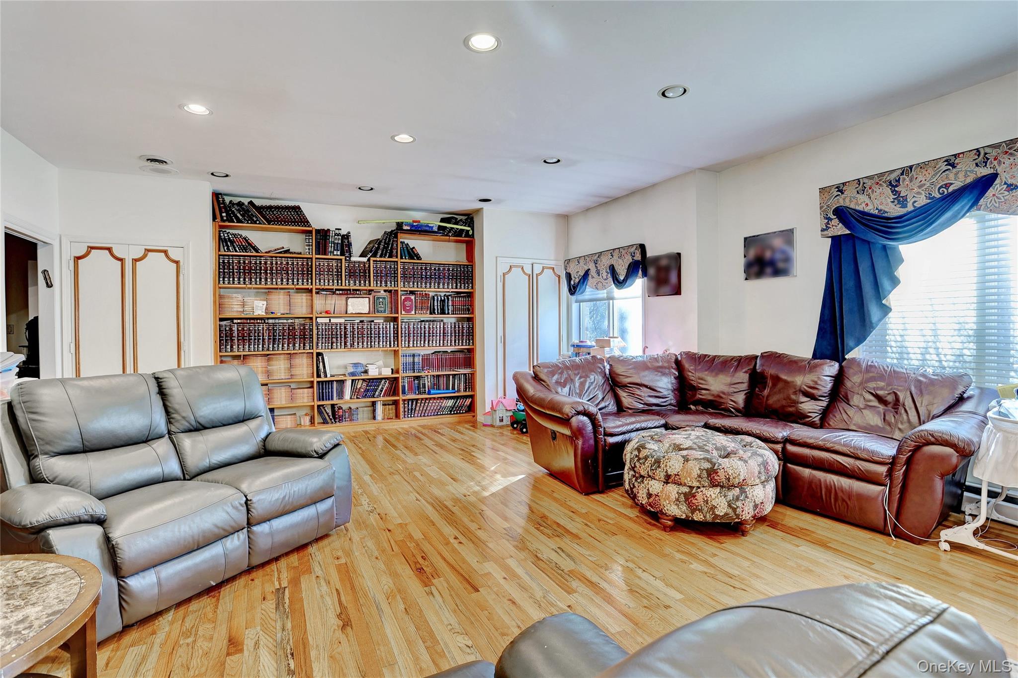 11 Golar Drive Property Photo 4