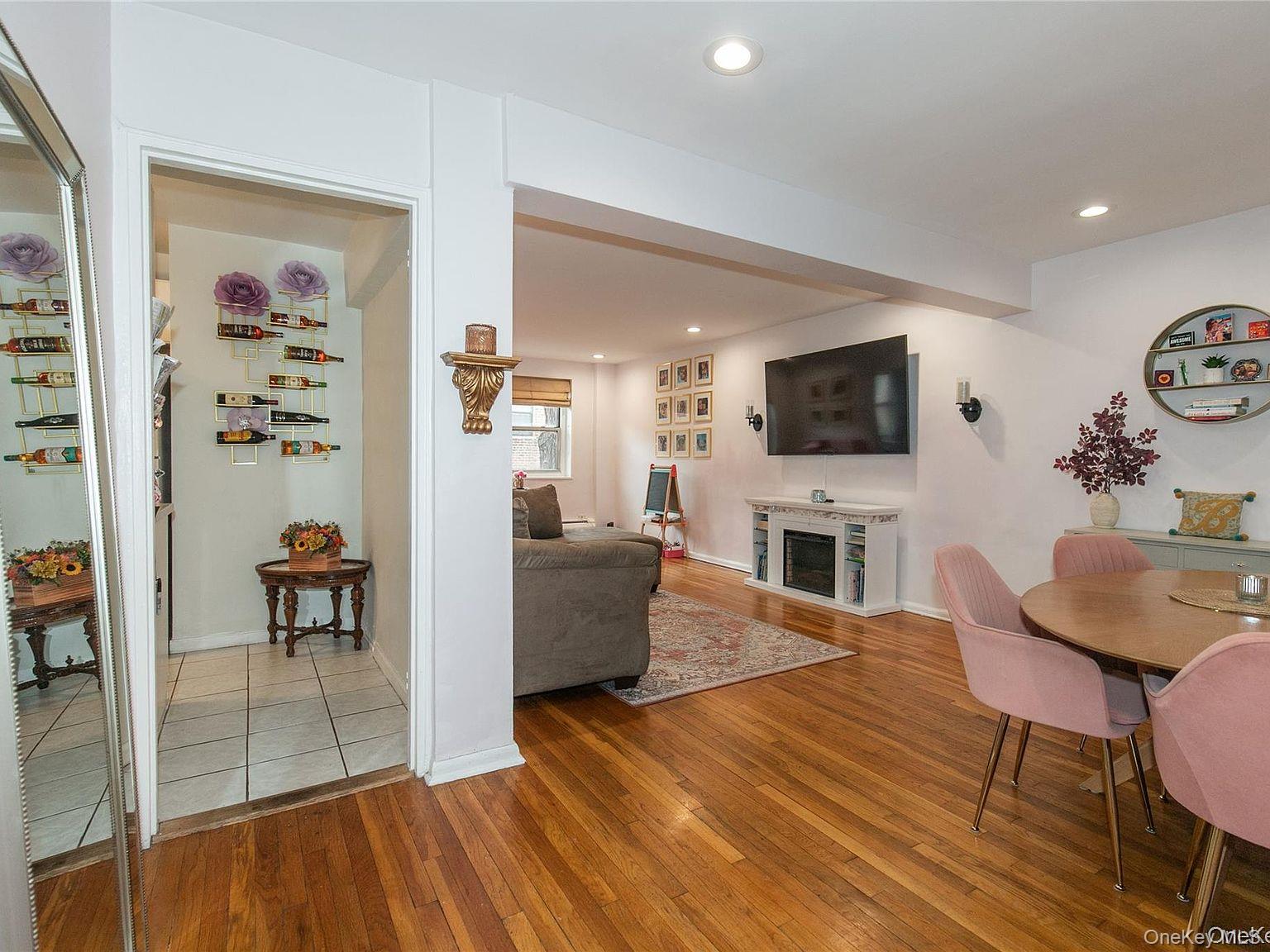 45 Hillpark Avenue 2l Property Photo 3
