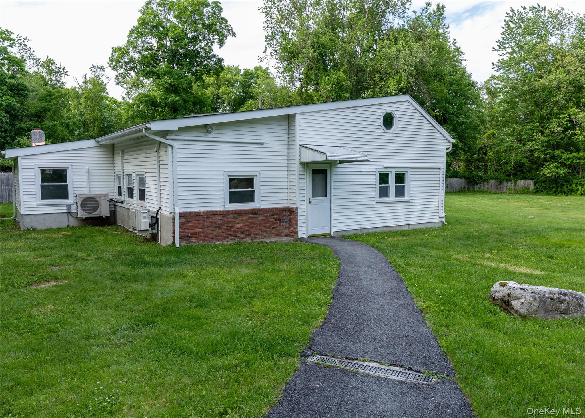 23 Lucille Road Property Photo 2