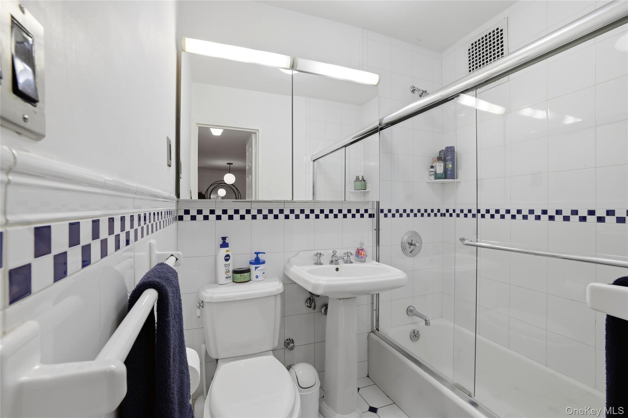 337 E 50th Street 2e Property Photo 9