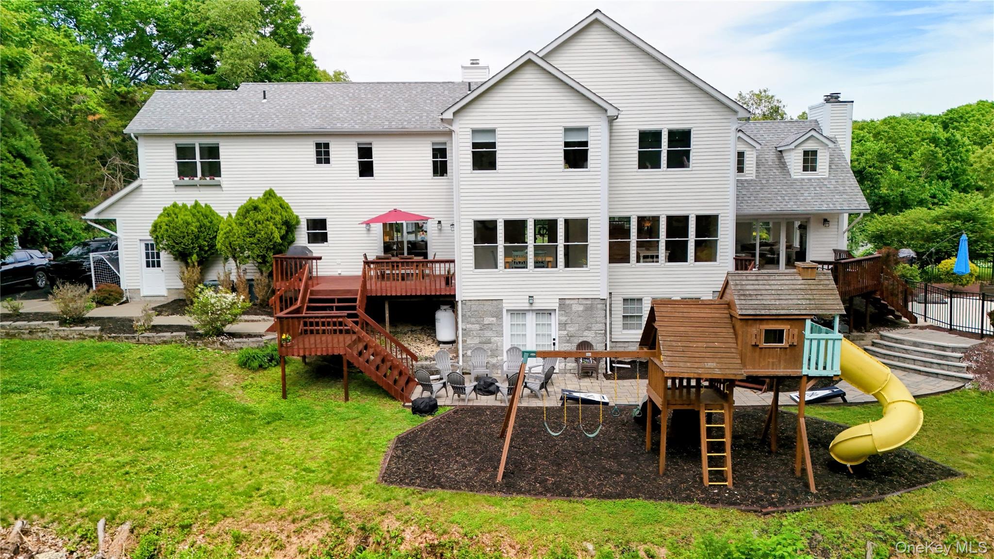 102 Beverly Road Property Photo 3