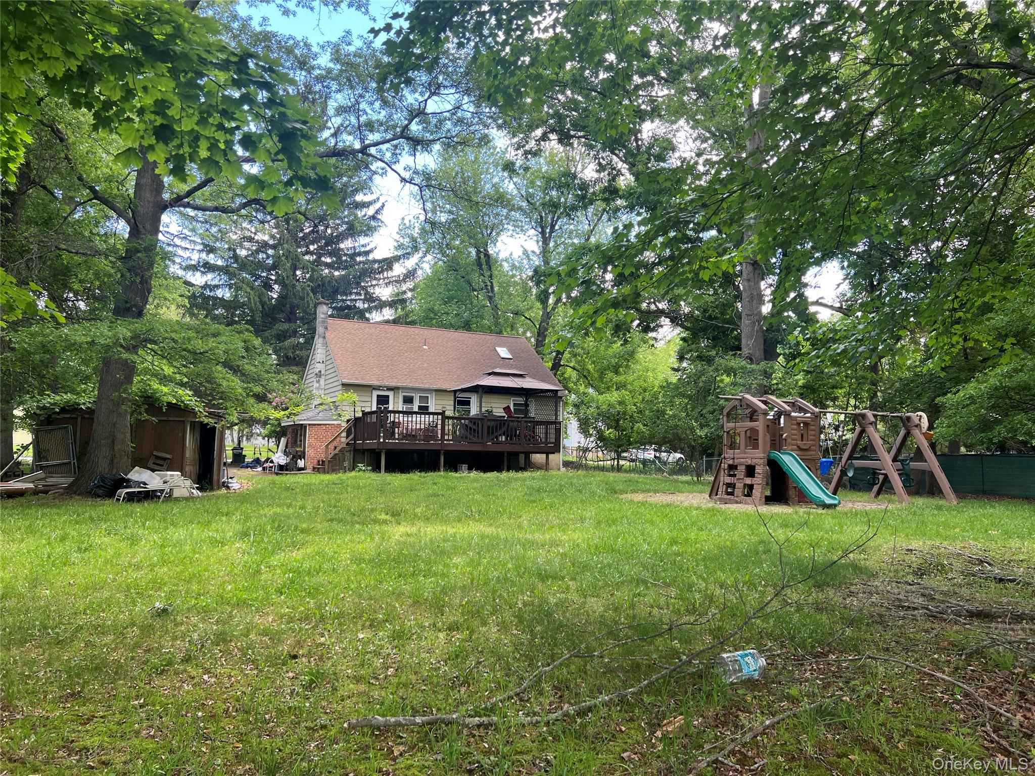 8 Mountain View Property Photo 5