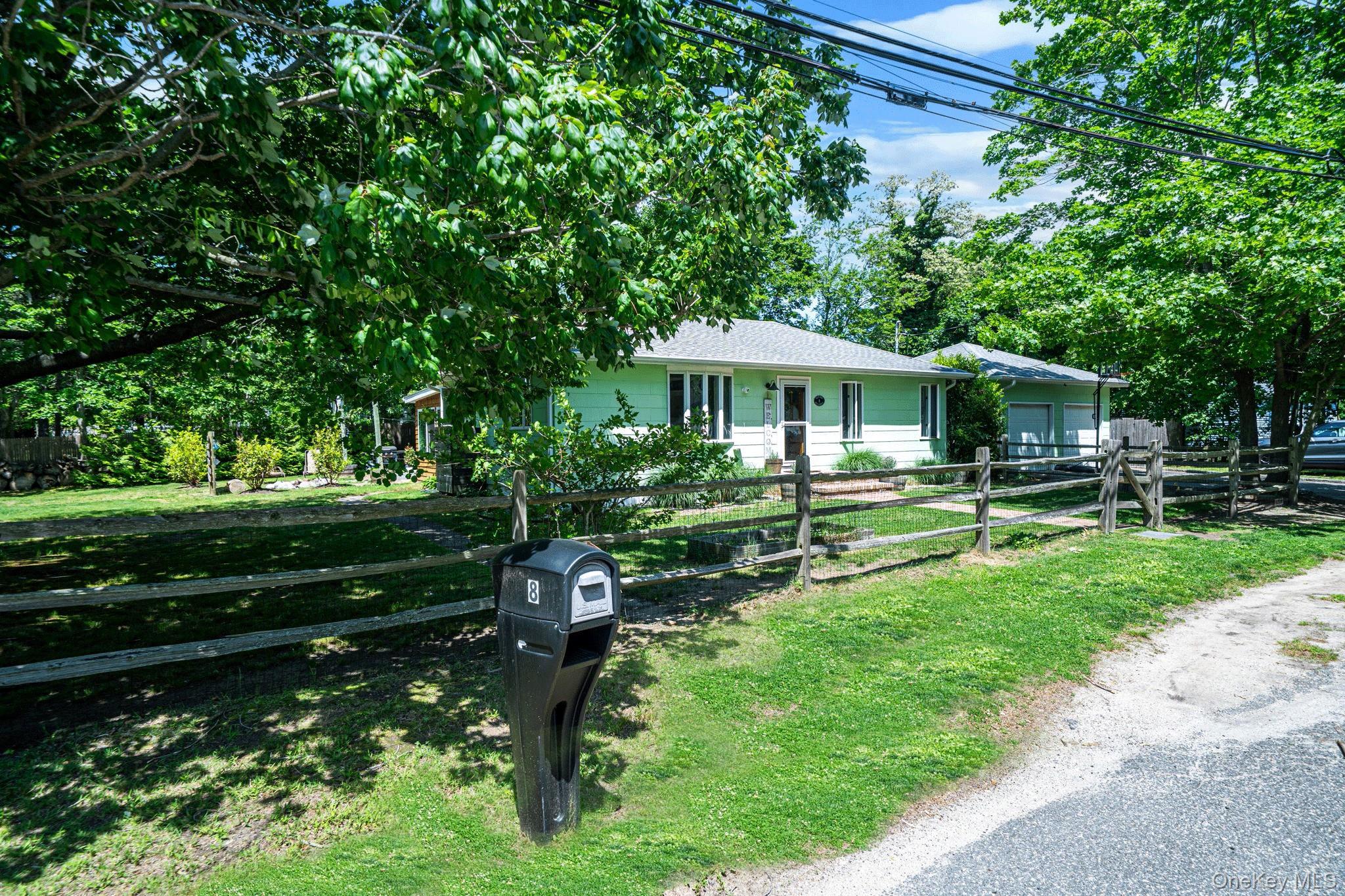 8 Hill Street Property Photo 1