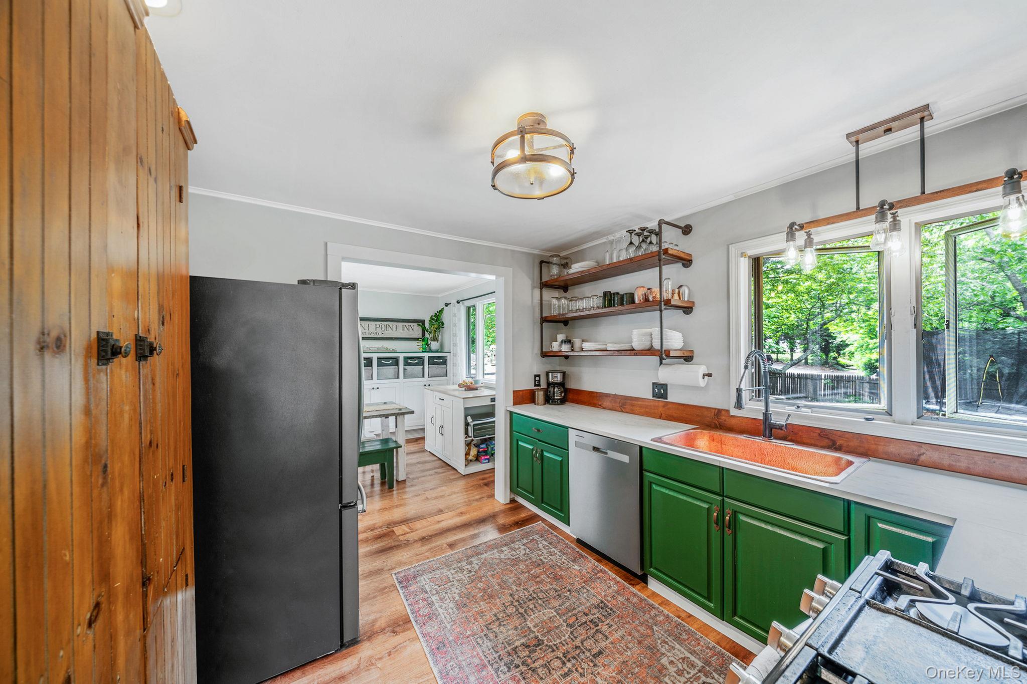 8 Hill Street Property Photo 7