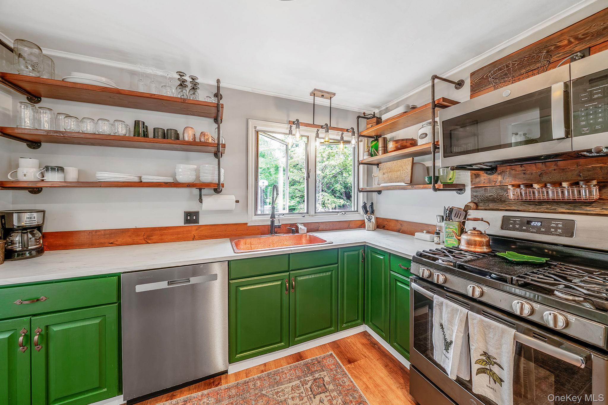 8 Hill Street Property Photo 8