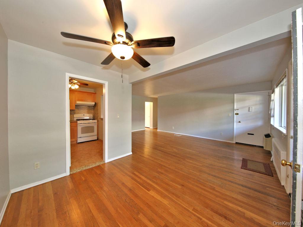 419 Tompkins Avenue 3 Property Photo 5