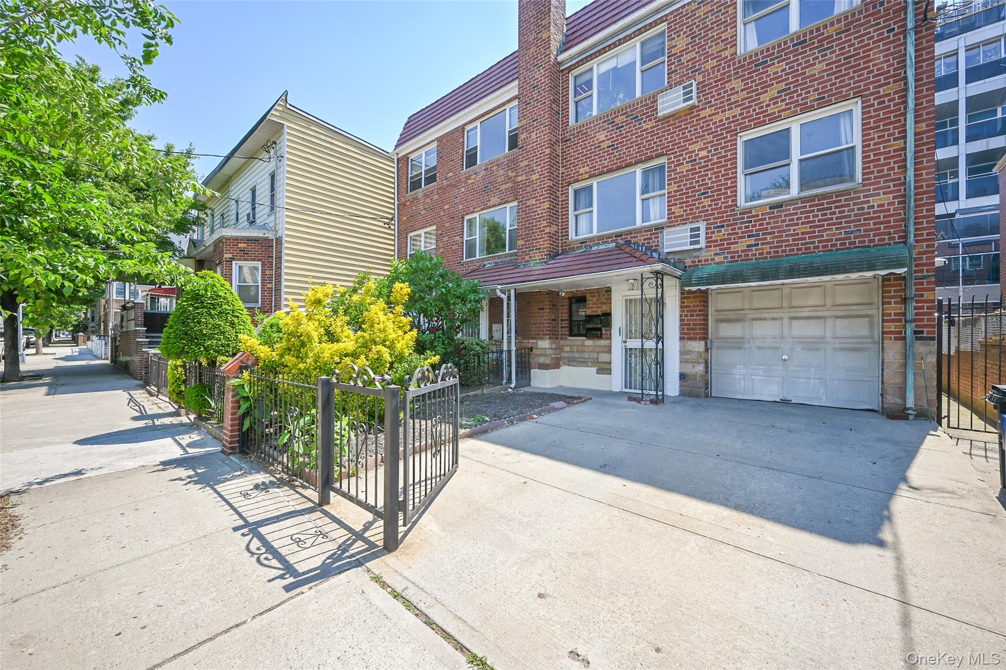 32-69 38th Street Property Photo 2