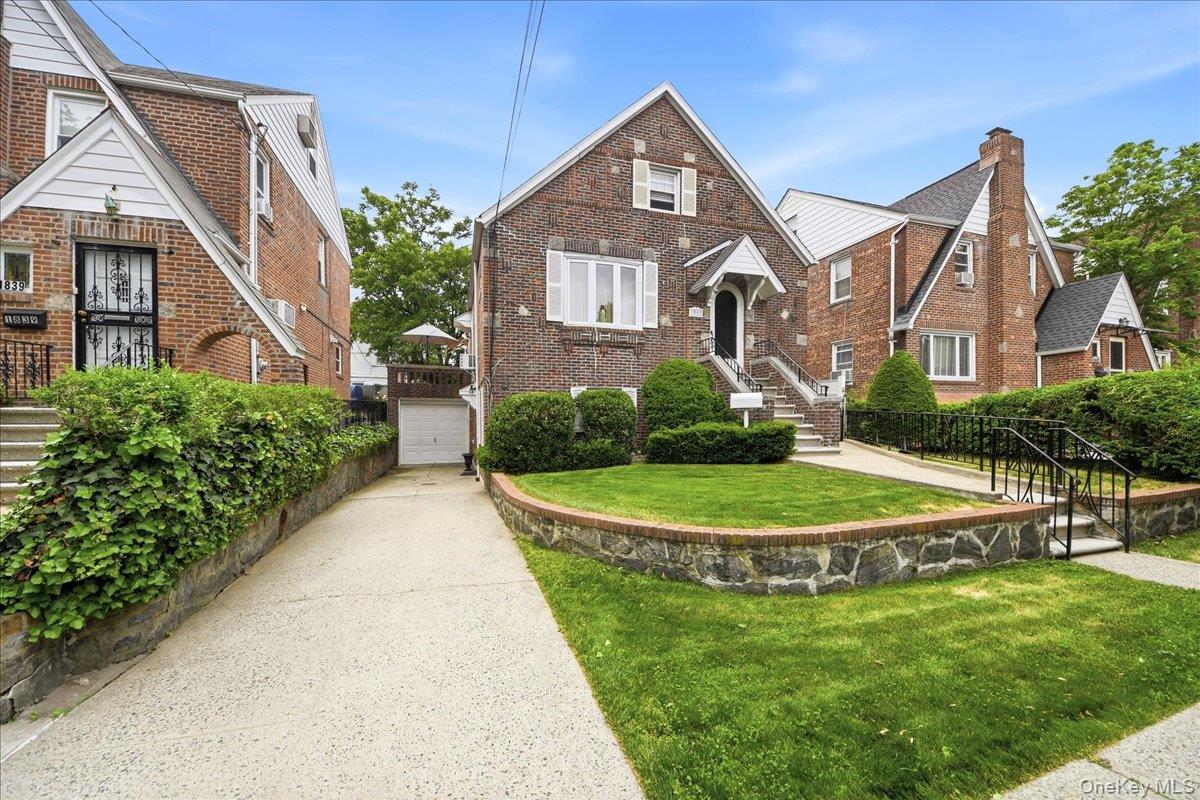 1843 Yates Avenue Property Photo 1