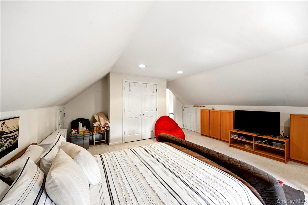 1843 Yates Avenue Property Photo 12